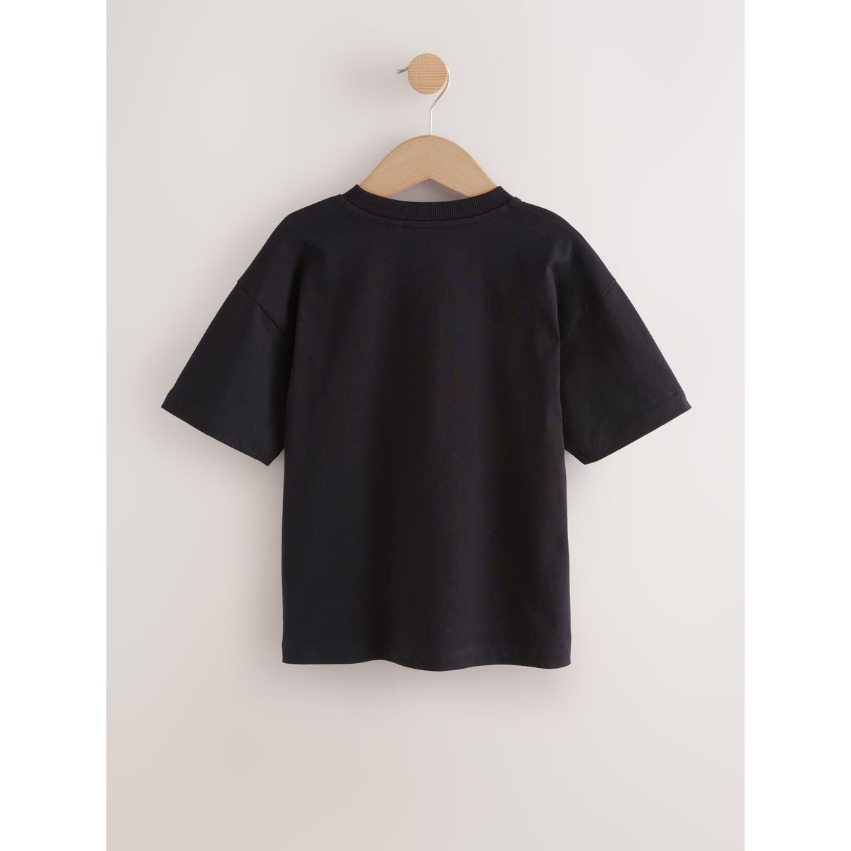 T-shirt graphique à manches courtes casque noir, NEXT