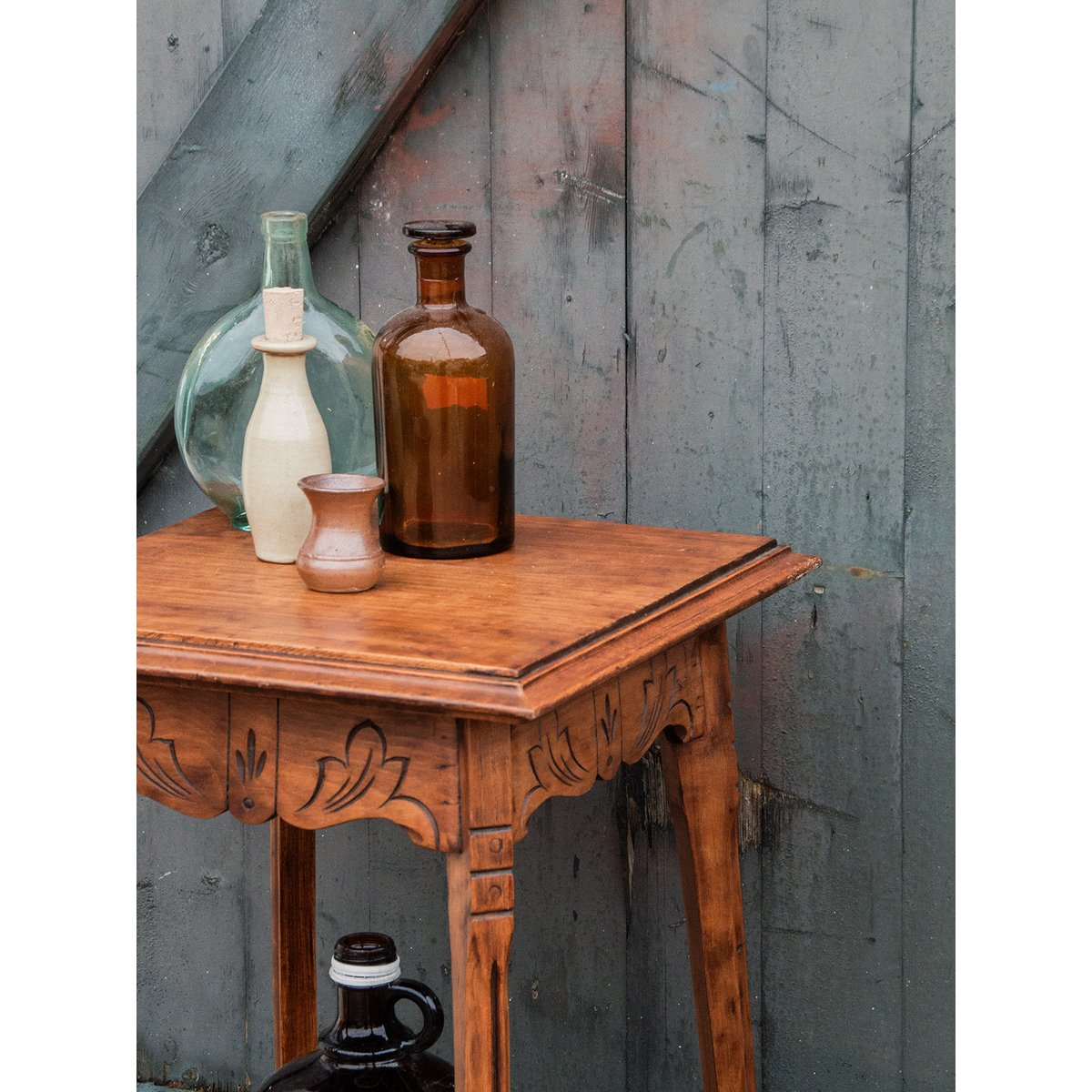 Table d'appoint en bois Francine N°170 - Bon état bois, DEBONGOUT