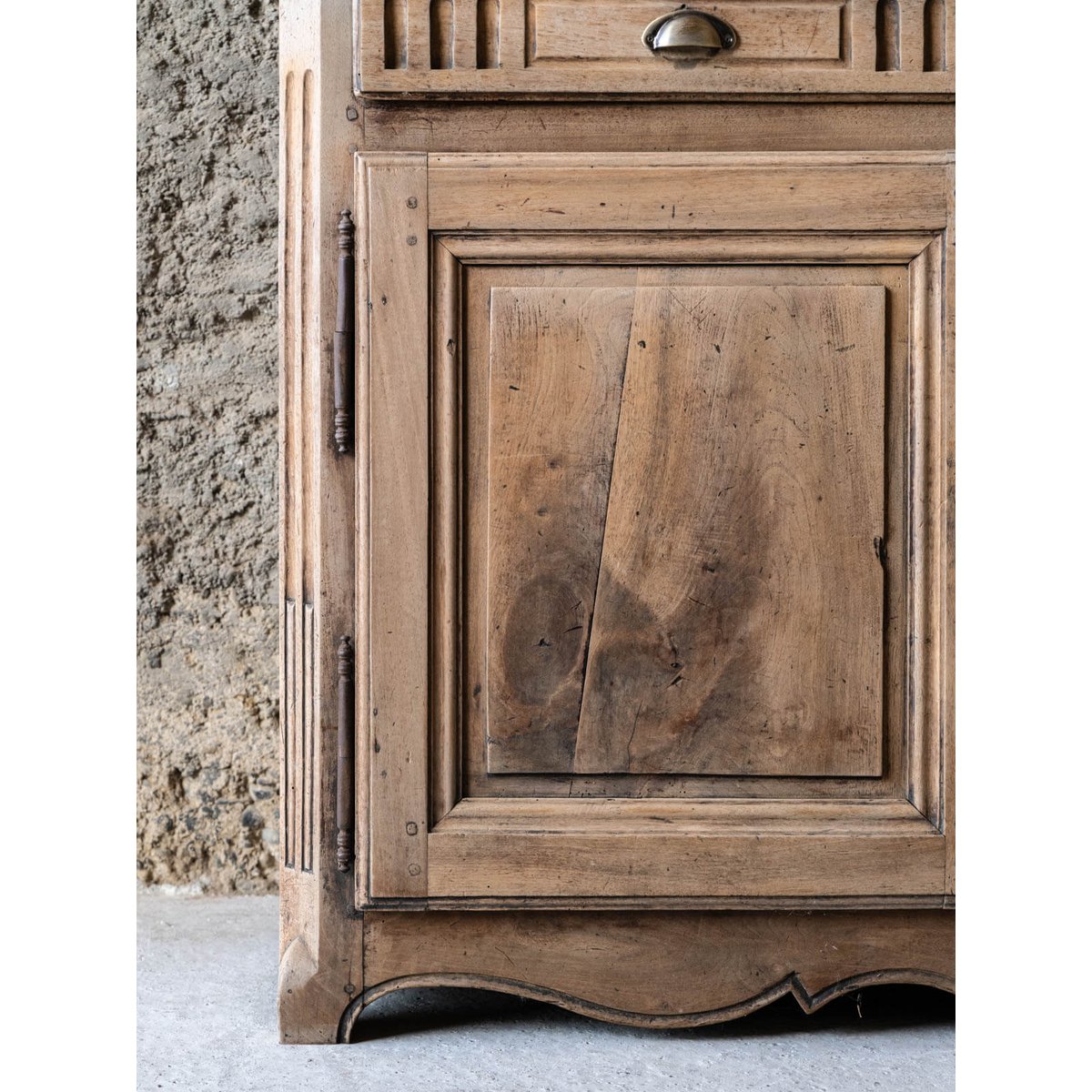 Buffet ancien en chêne massif Gilbert N°1872 - Bon état bois clair, DEBONGOUT