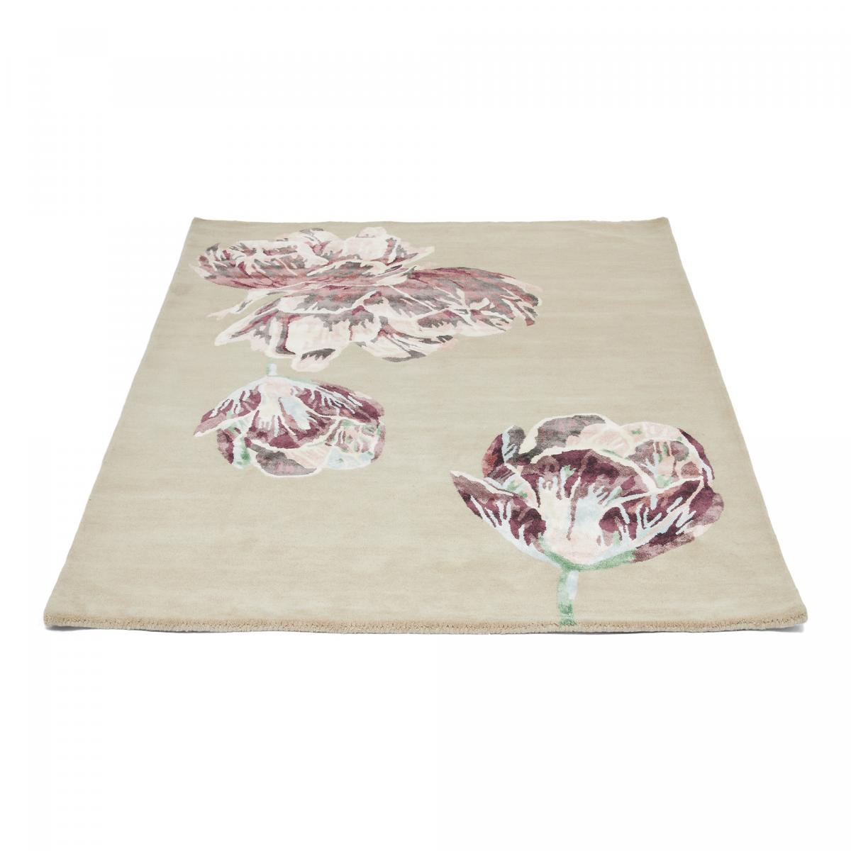 Tapis salon et chambre fait à la main en laine motif floral TRANKI beige, marron, pourpre, UN AMOUR DE TAPIS