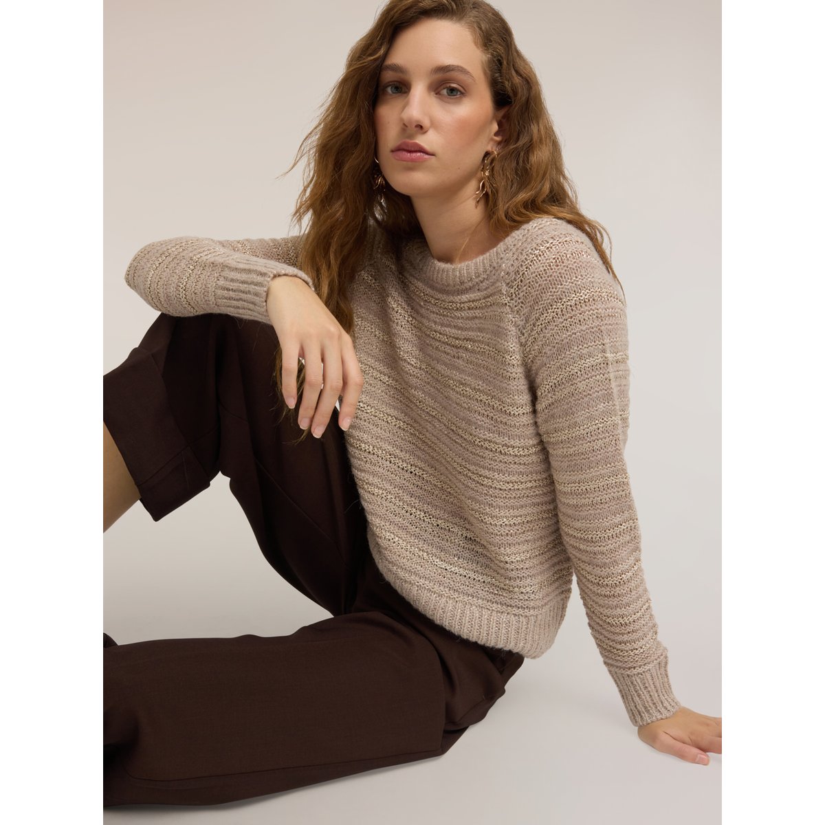 Pull rayé en maille ajourée beige, MOTIVI