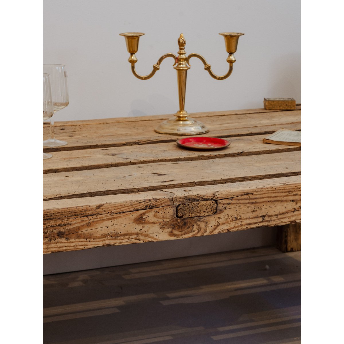 Table basse de ferme en bois Léonie N°881 - Bon état bois clair, DEBONGOUT
