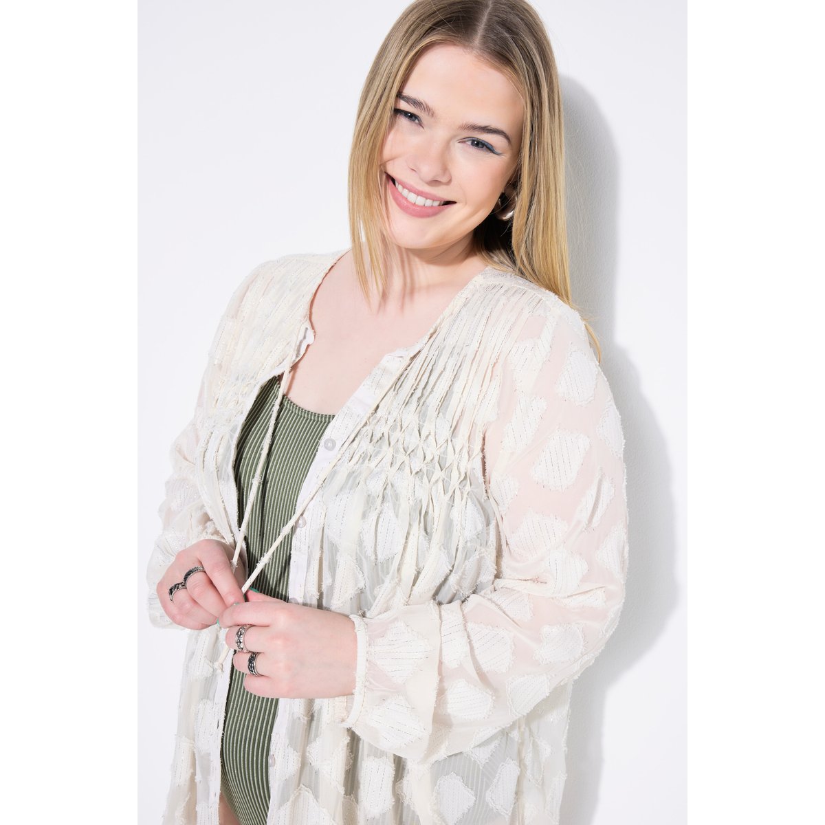 Blouse coupe Loose Shape blanc cassé, STUDIO UNTOLD