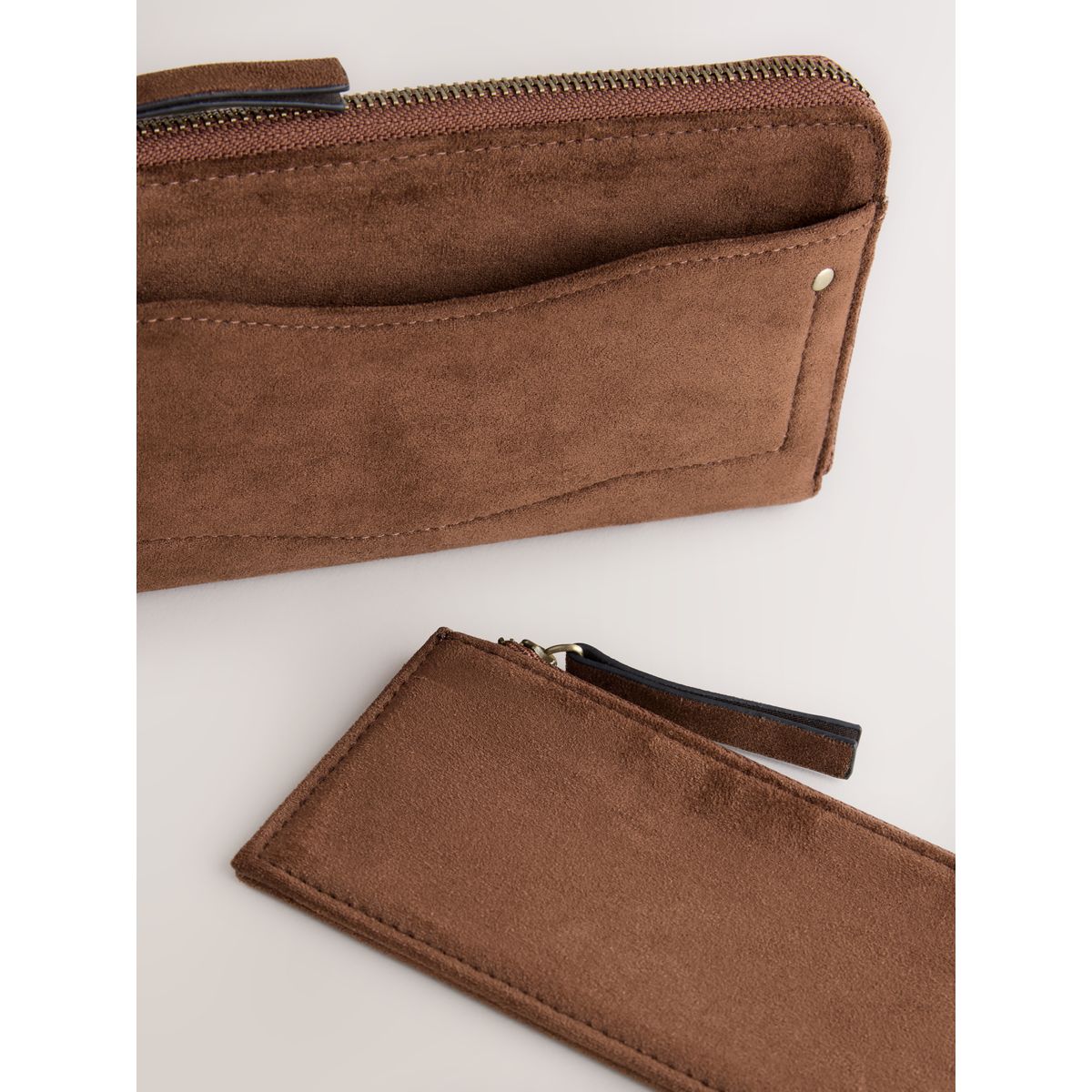 Grand porte-monnaie en daim synthétique marron fauve, NEXT