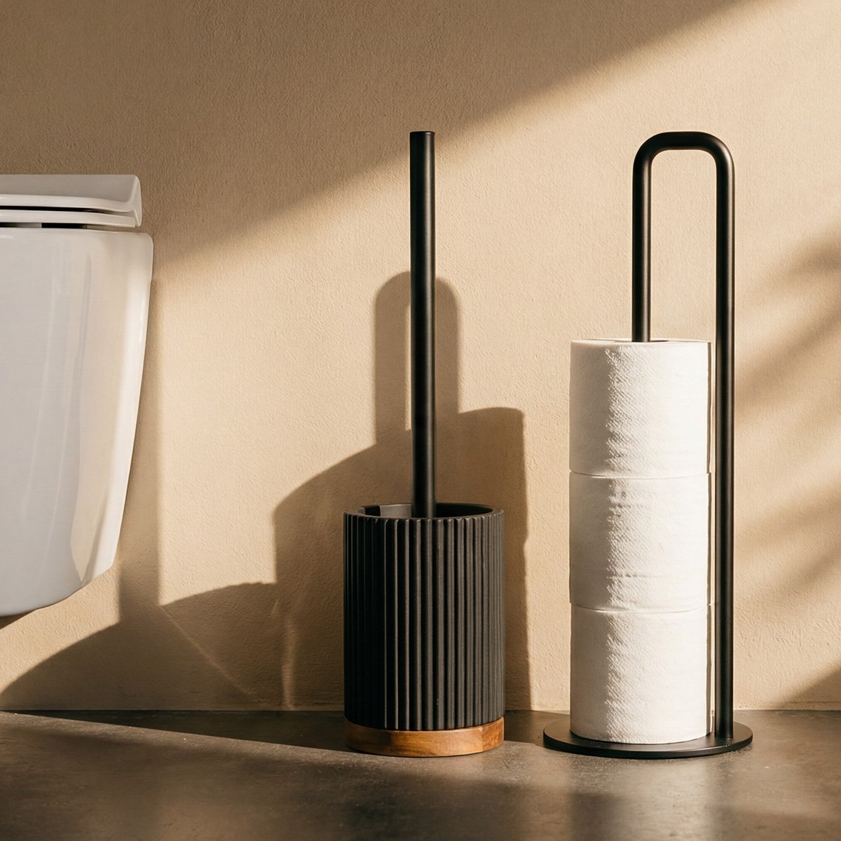 Brosse WC - Résine noire et bois - LAGO noir et bois, MAISON AUBERTIN