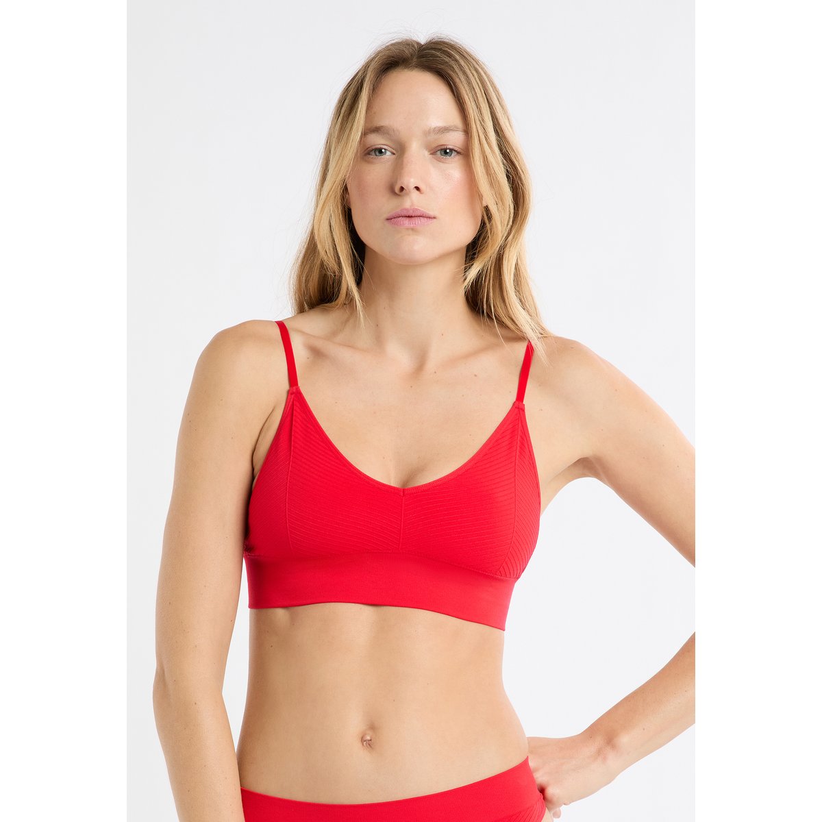 Soutien-gorge brassière sans armature EFFORTLESS rouge, ETAM
