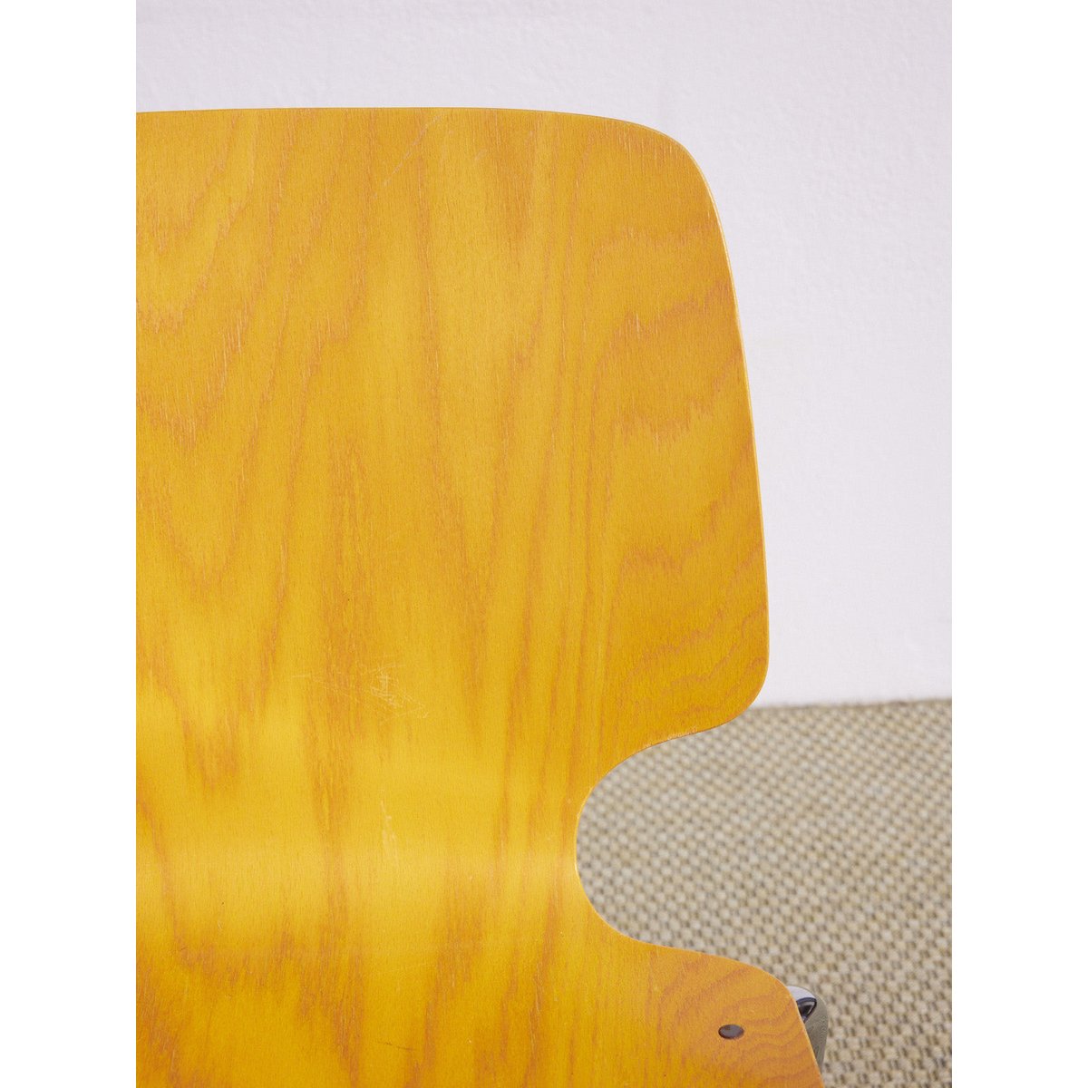 Lot de 4 chaises en bois Alma N°1929 - Bon état bois clair, DEBONGOUT