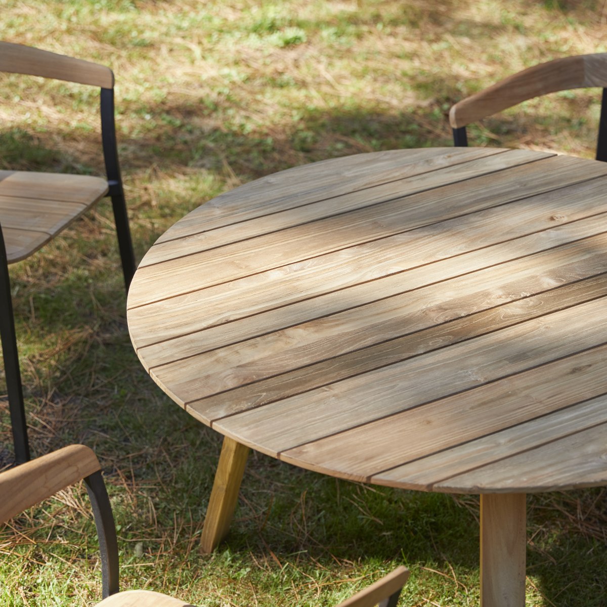 Table de jardin en Teck massif, KATRINE naturel, TIKAMOON