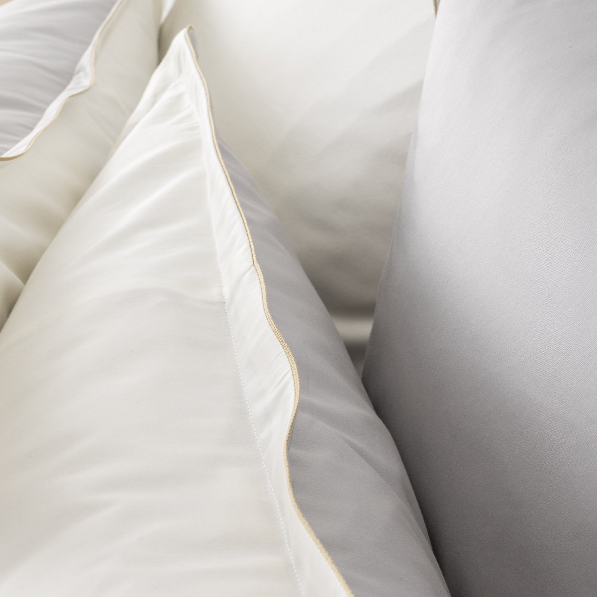 Taie d'oreiller unie en satin de coton bio, NOBEL gris argent, ALEXANDRE TURPAULT