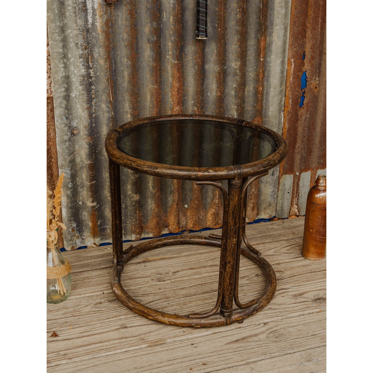 Table d'appoint en verre et bois Francine N°1672 - Bon état bois foncé, DEBONGOUT