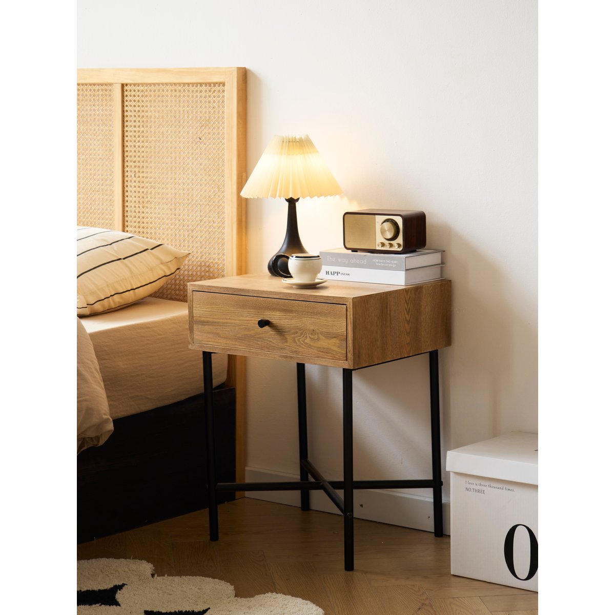 Table de chevet 1 tiroir, bois, TORRING bois naturel, NORDLYS