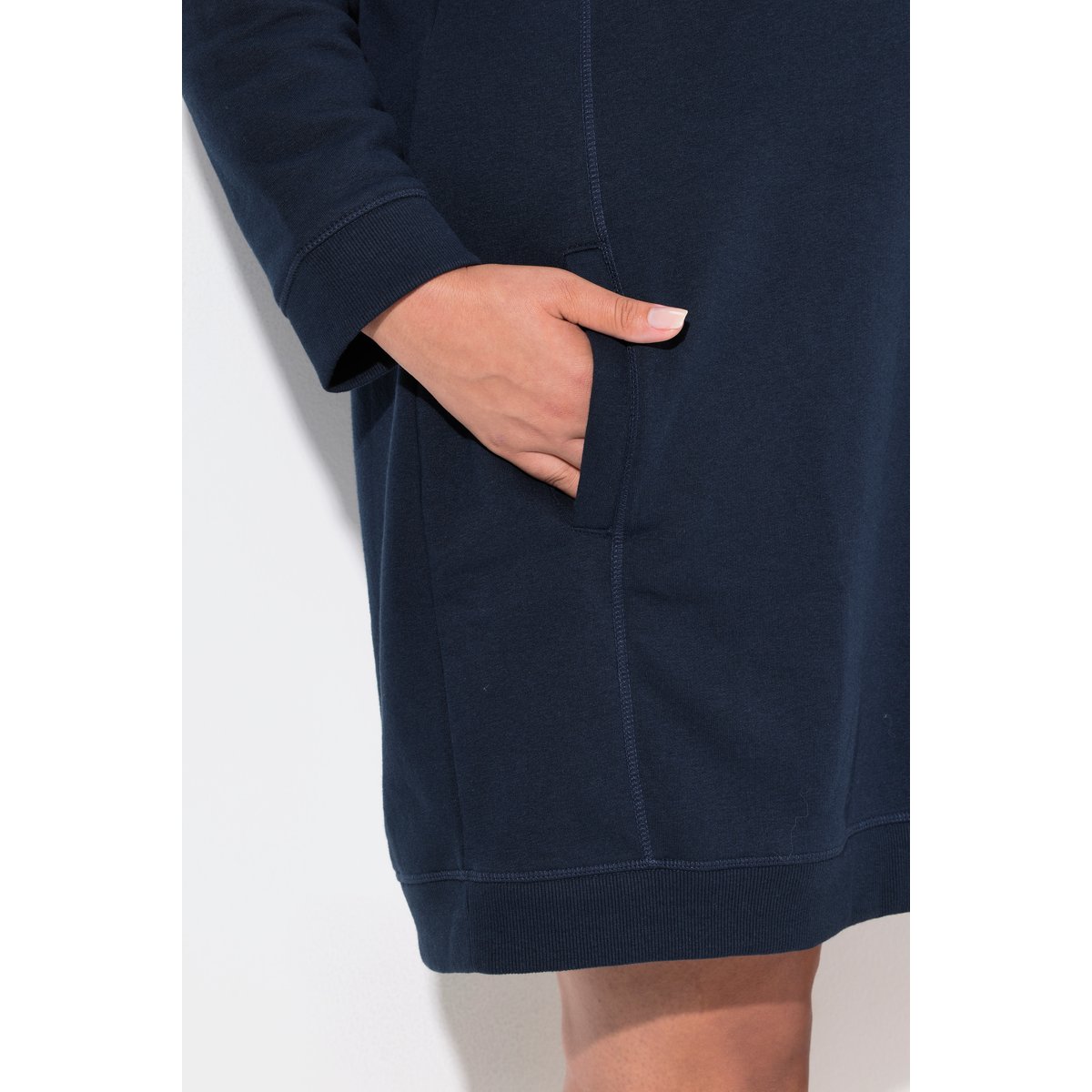 Robe en molleton avec poches marine, ULLA POPKEN