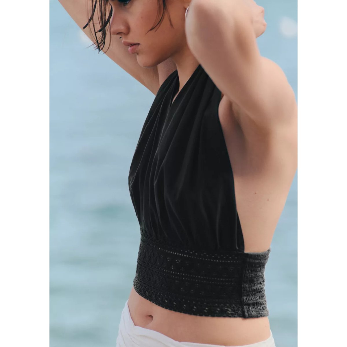 Top crop halter avec détails en crochet gris anthracite, MANGO TEEN