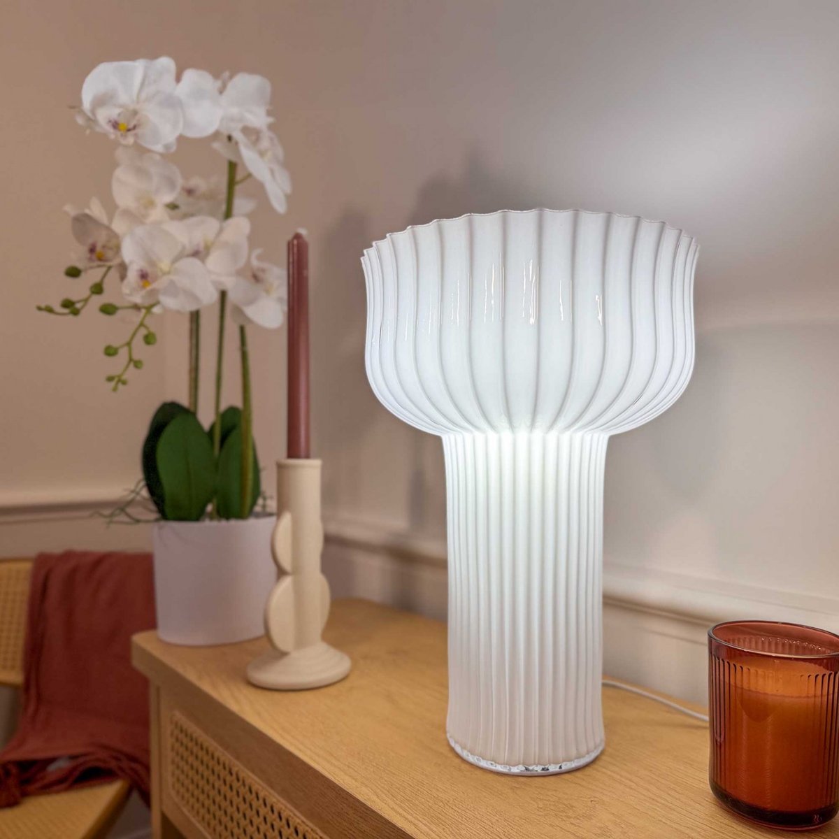 Lampe à poser en verre strié, NEMONE gris, C-CREATION
