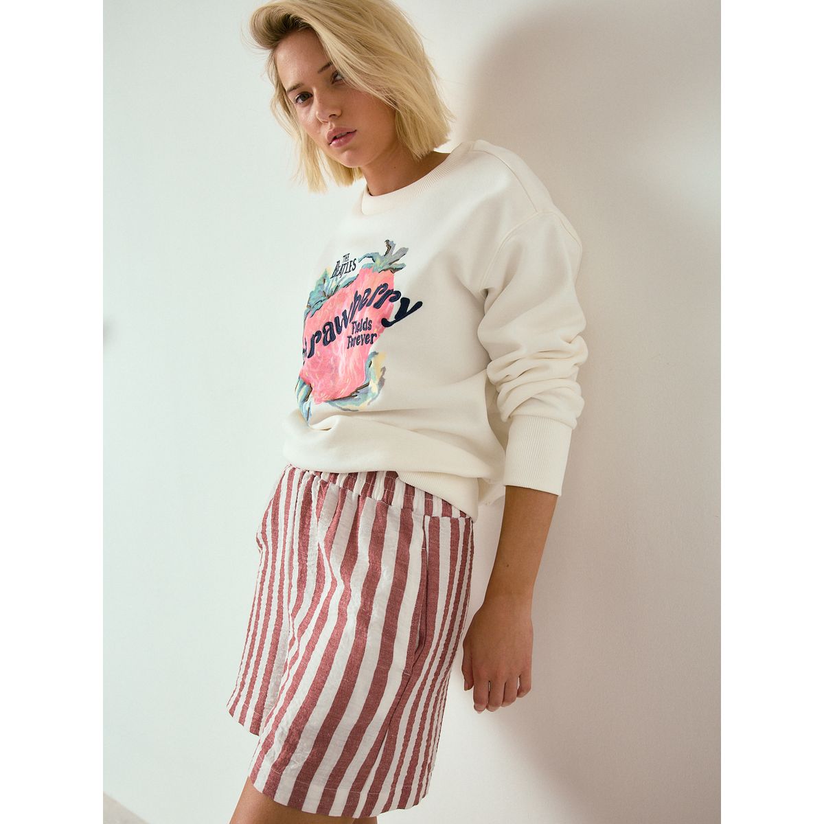 Sweat ras de cou crème the beatles strawberry fields graphique, NEXT