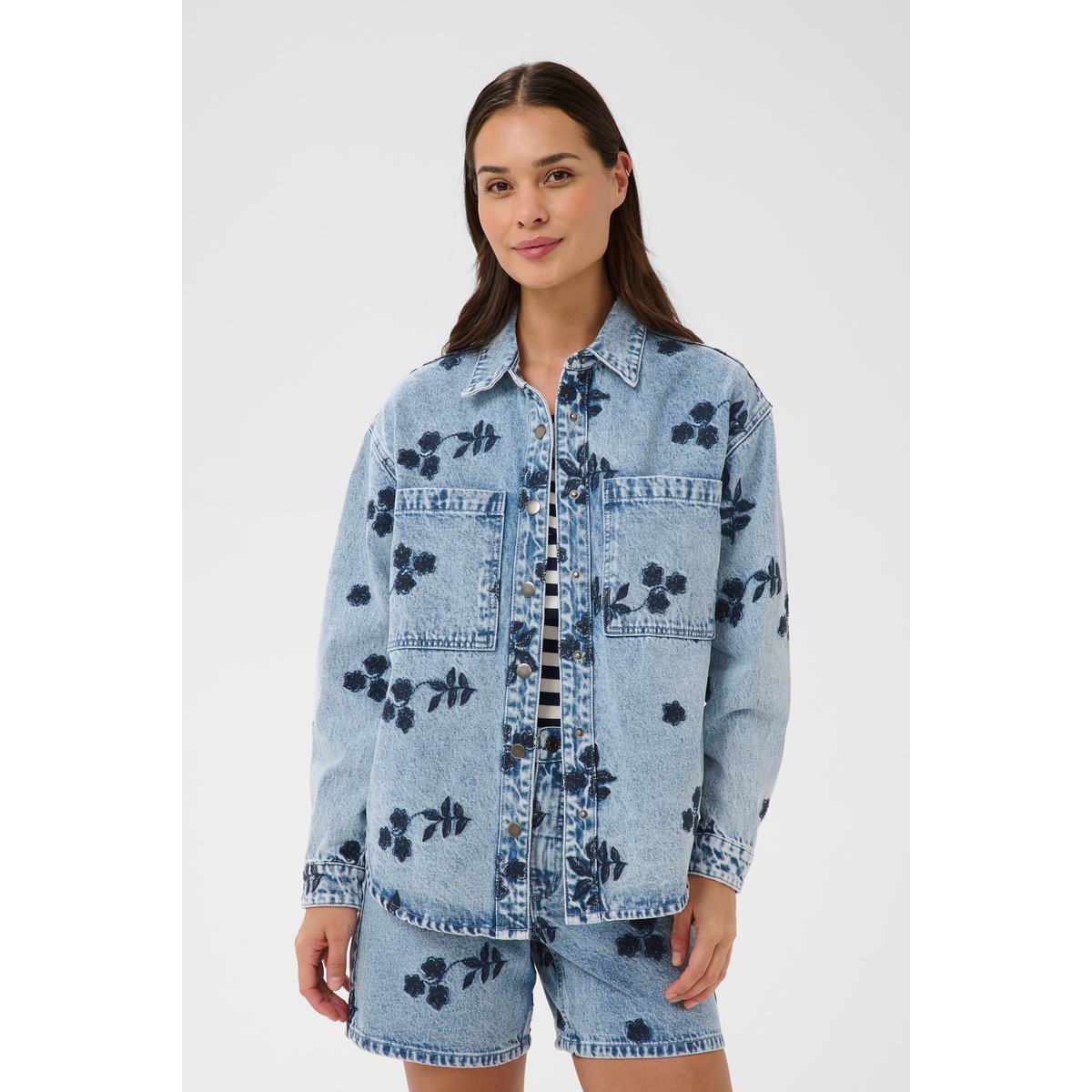 Veste bleu blue denim w/navy flower emb., KAFFE