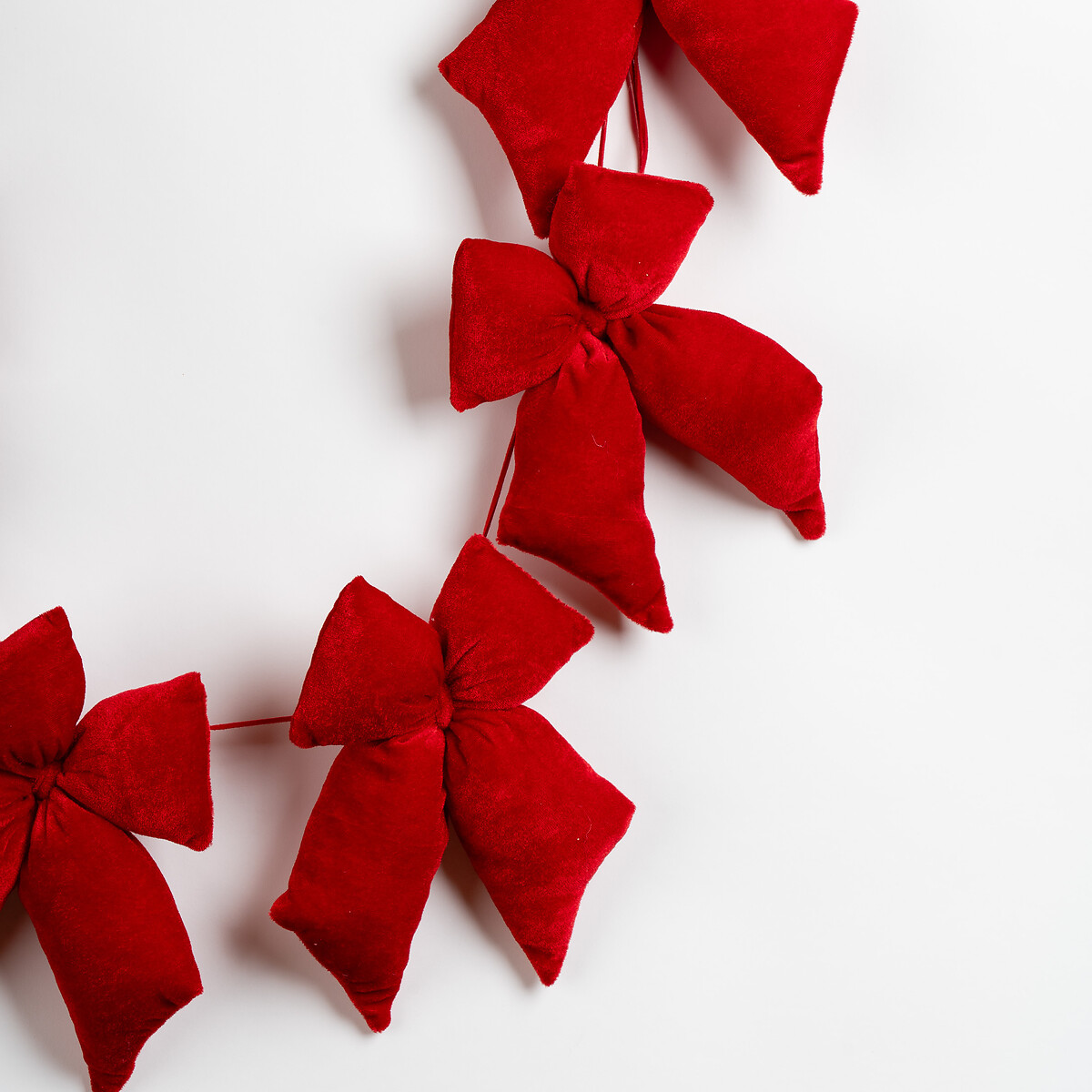 130cm Red Velvet Padded Bow Garland red, SO'HOME