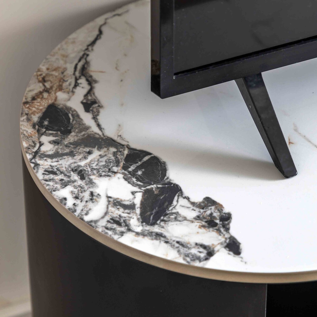 Maurice Marble & Metal Media Unit white marble, ÉDITÉ