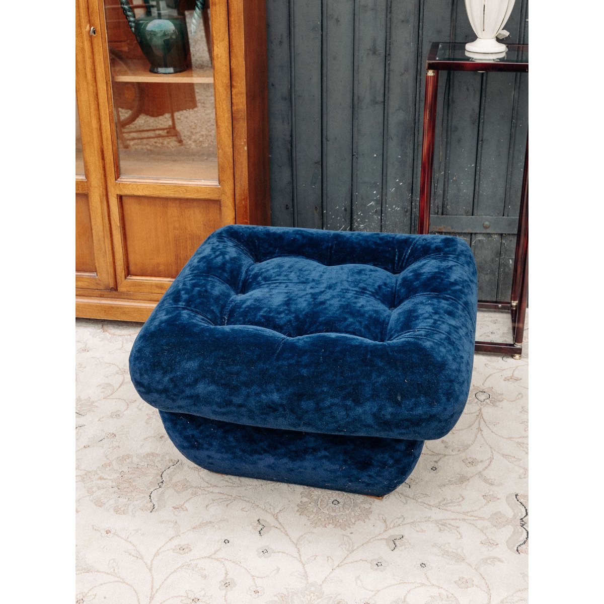Pouf en velours bleu Jean-Philippe N°93 - Bon état bleu, DEBONGOUT