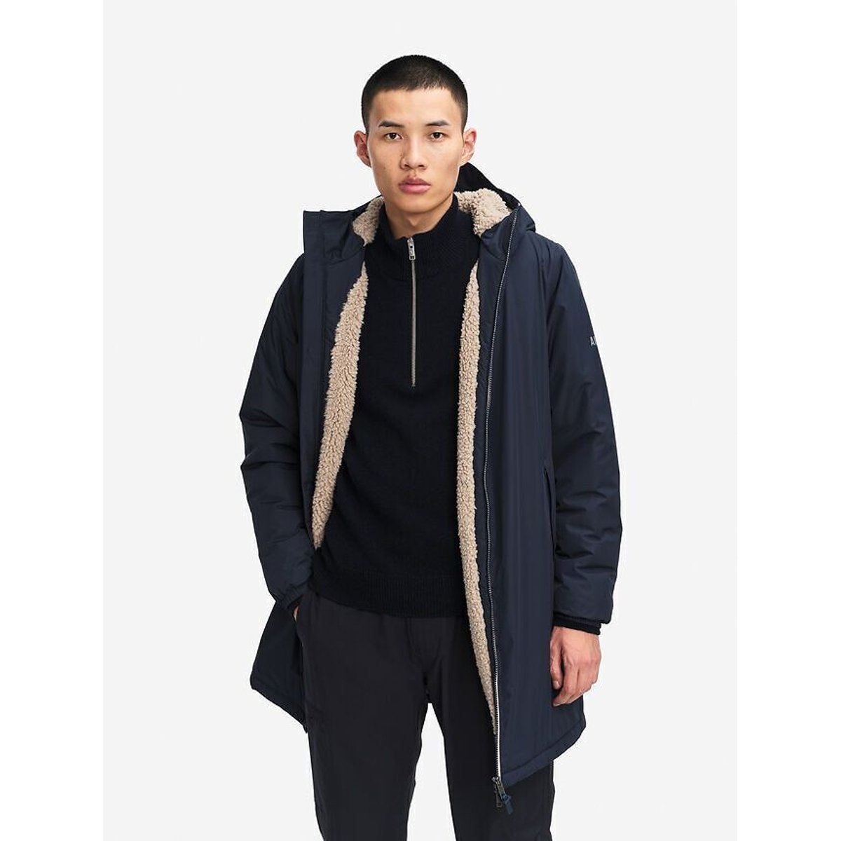 Parka Rainpack 90+ acolchada, con forro de sherpa MTD REPREVE azul marino, AIGLE