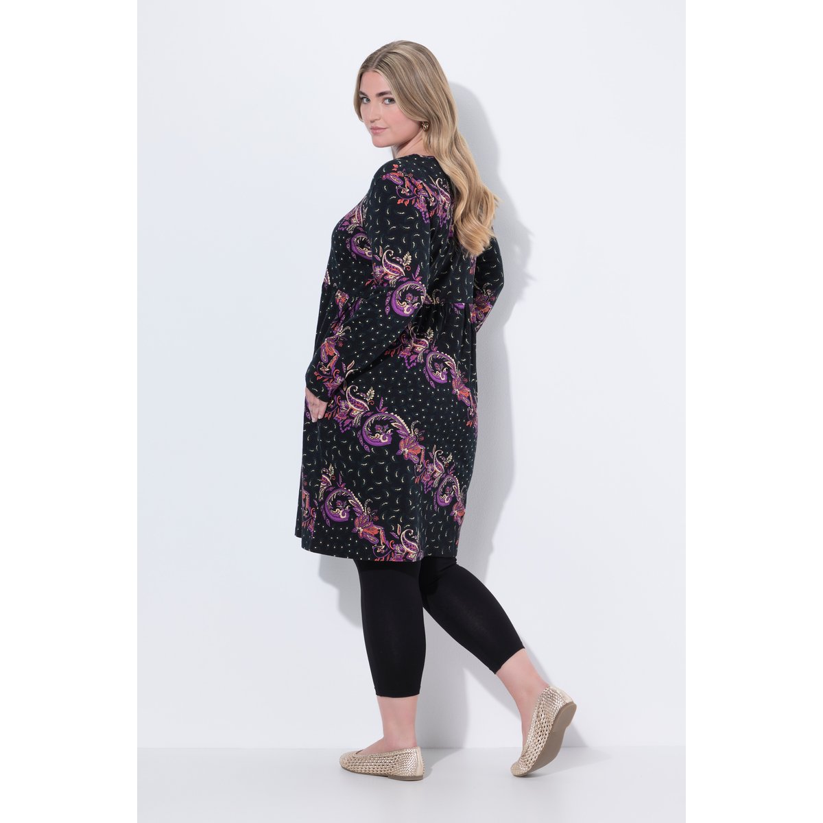 Robe en jersey motif cachemire noir, ULLA POPKEN