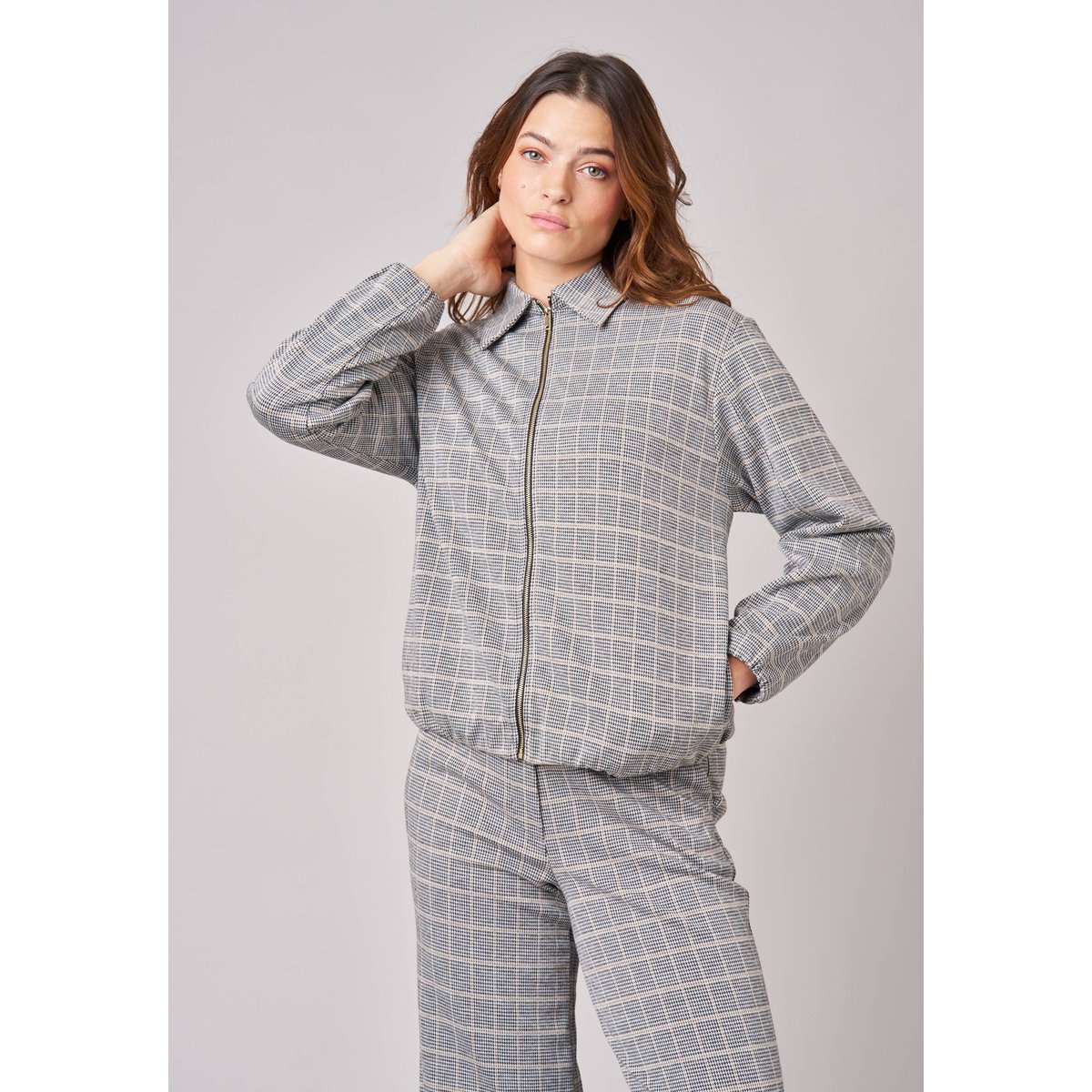 Veste zippée femme LOUSSIMA black, DEELUXE
