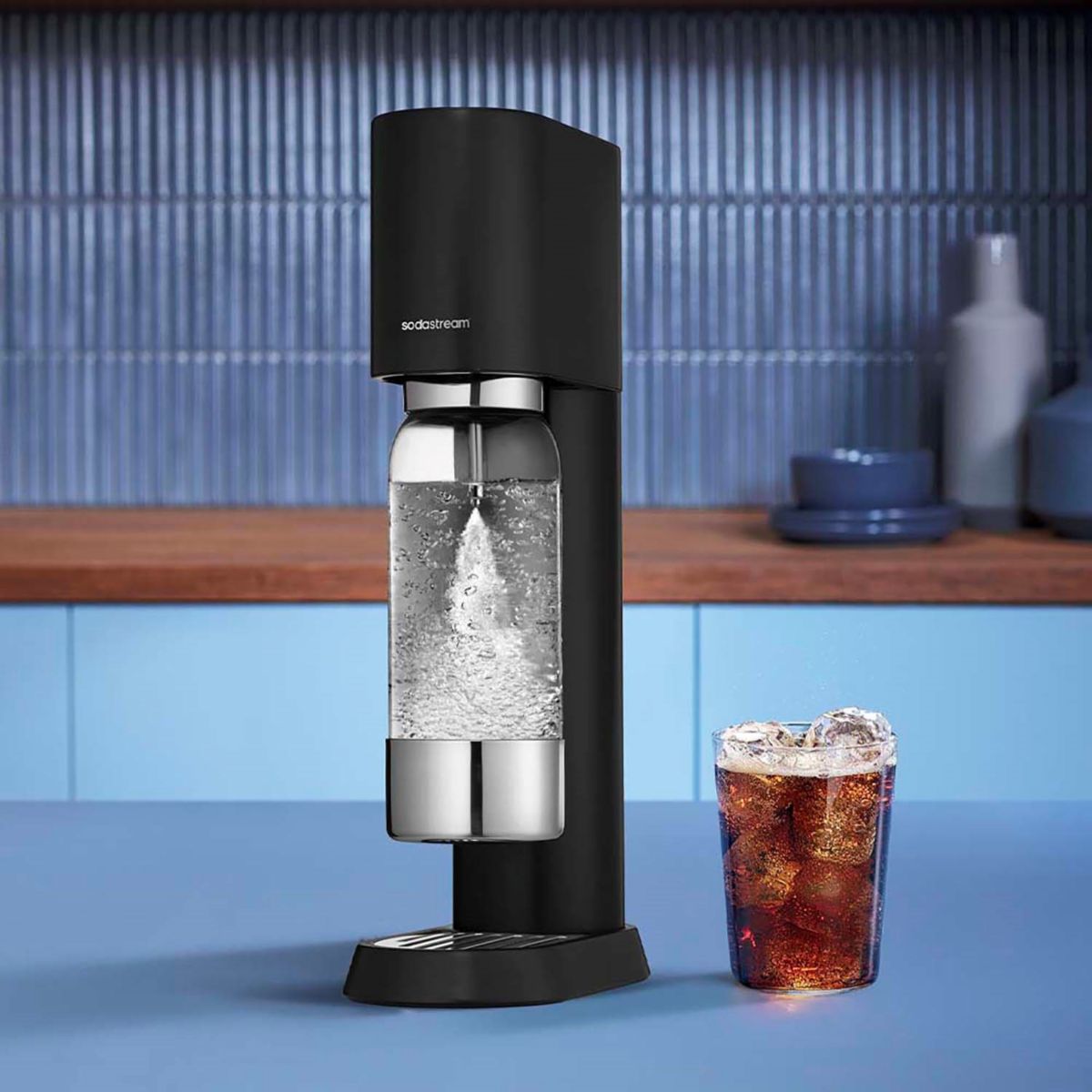 Machine à soda ENSO noire couleur unique, SODASTREAM