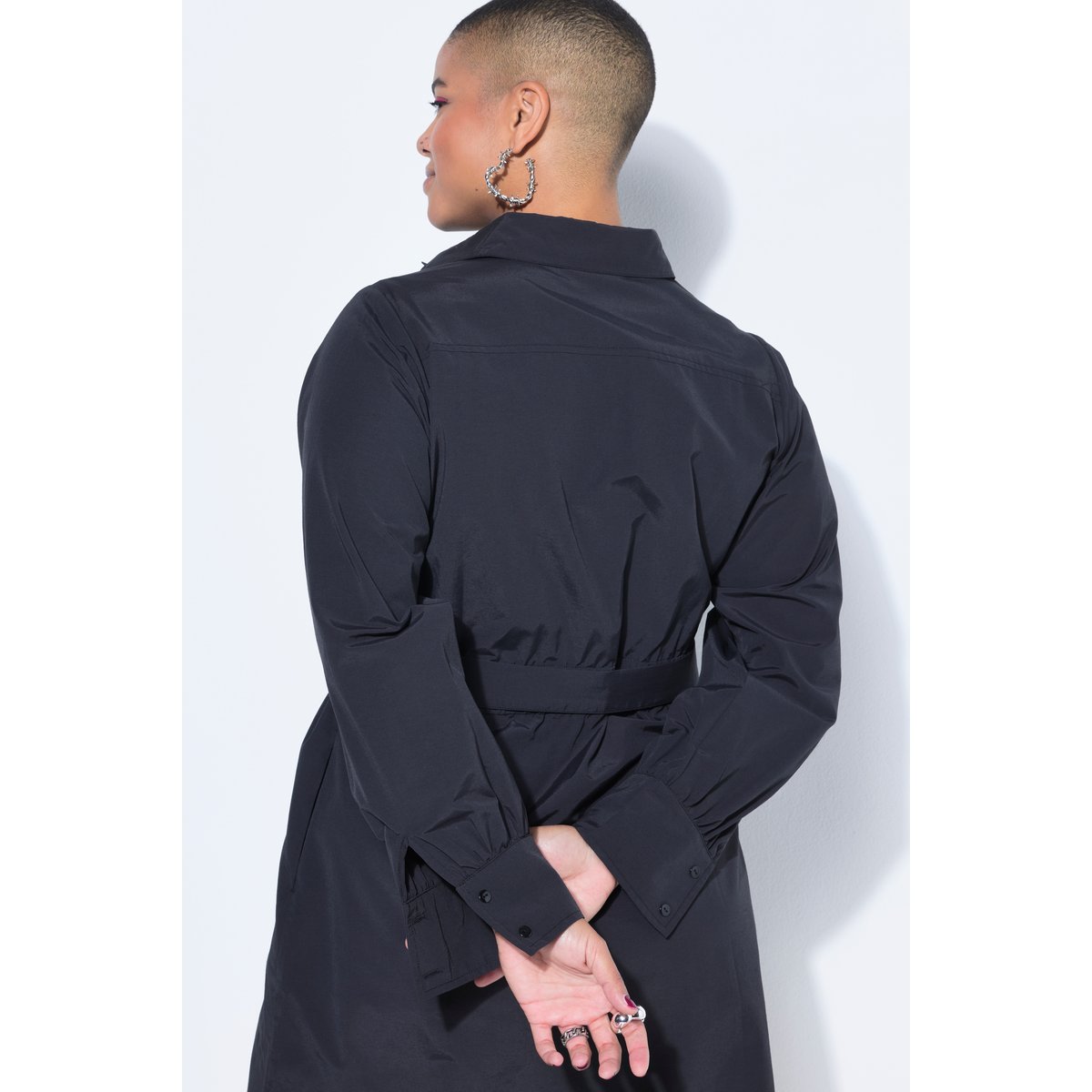 Robe chemisier cintrée, mi-longueur noir, STUDIO UNTOLD