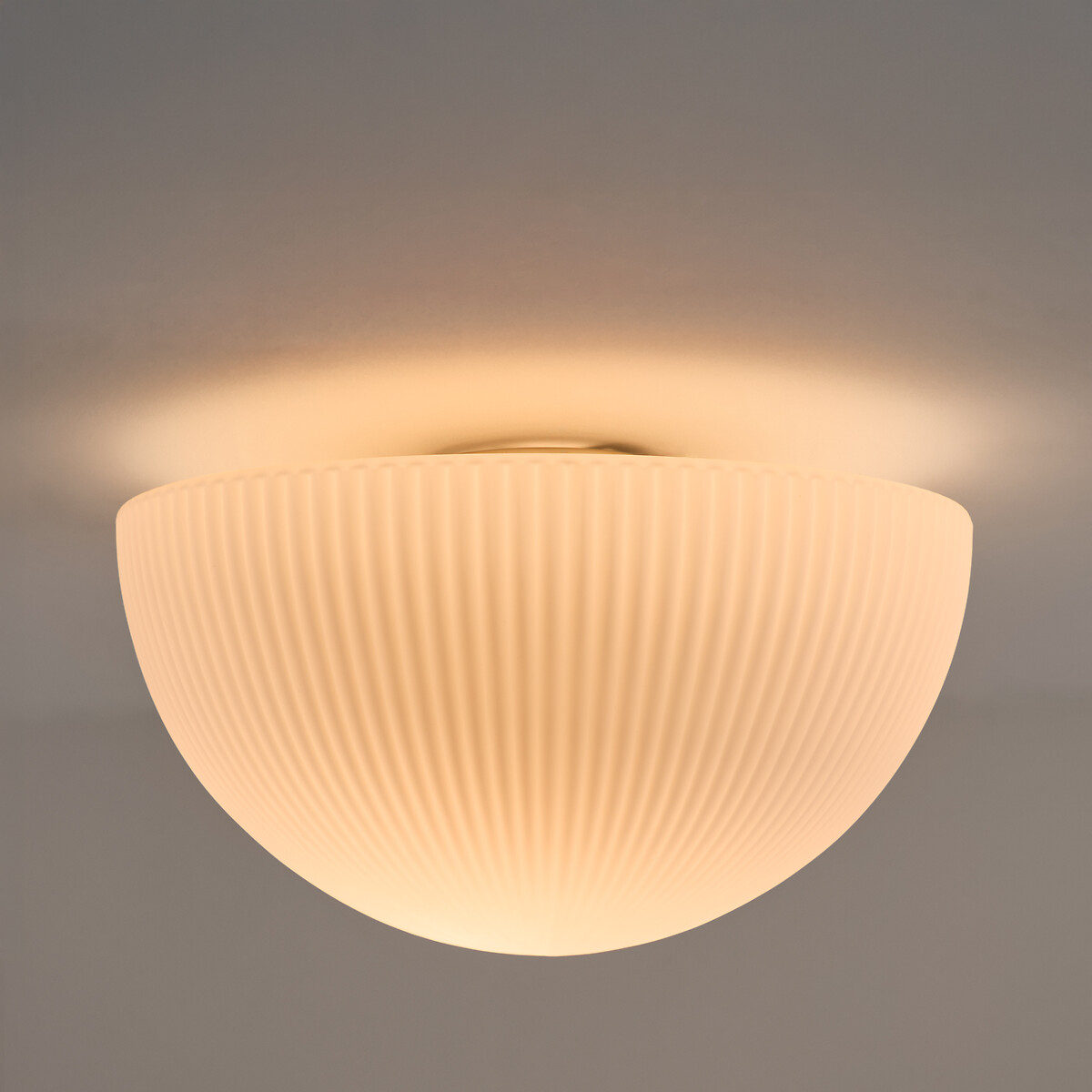 Decken- oder Wandleuchte, aus geriffeltem Opalglas, Durchmesser 33 cm, LOULOU weiss, LA REDOUTE INTERIEURS