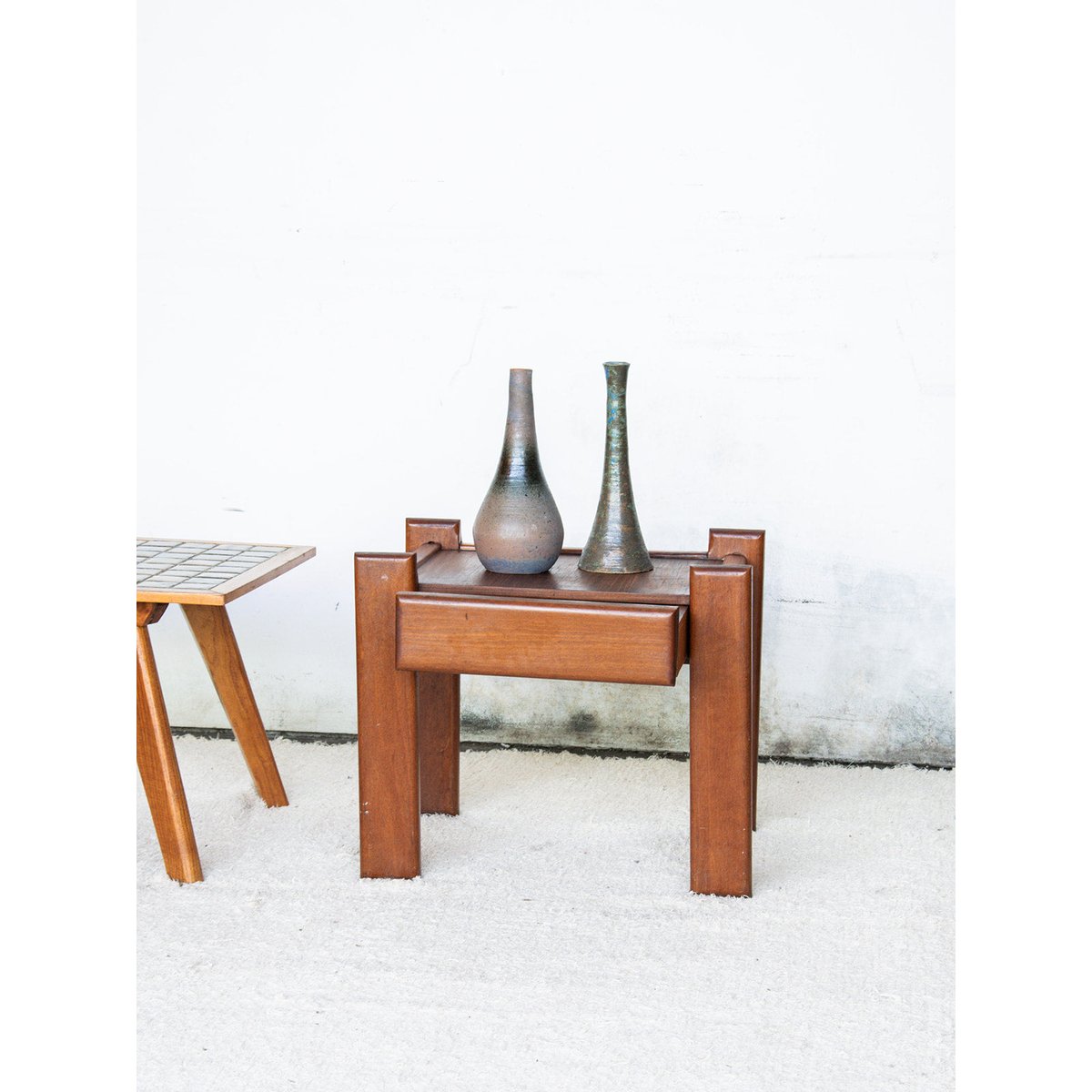 Table de chevet Maïa N°83 - Bon état bois, DEBONGOUT