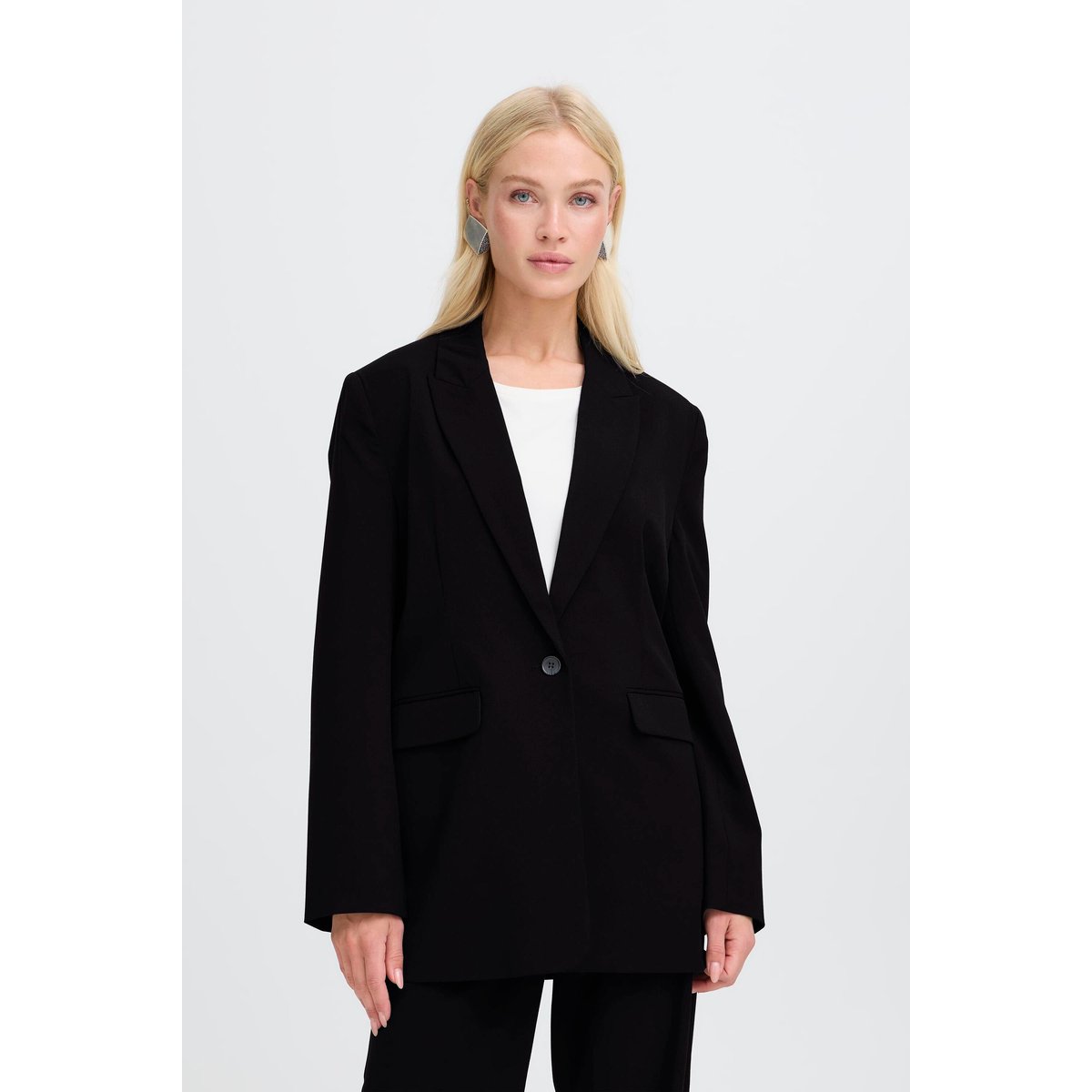Blazer noir, B.YOUNG