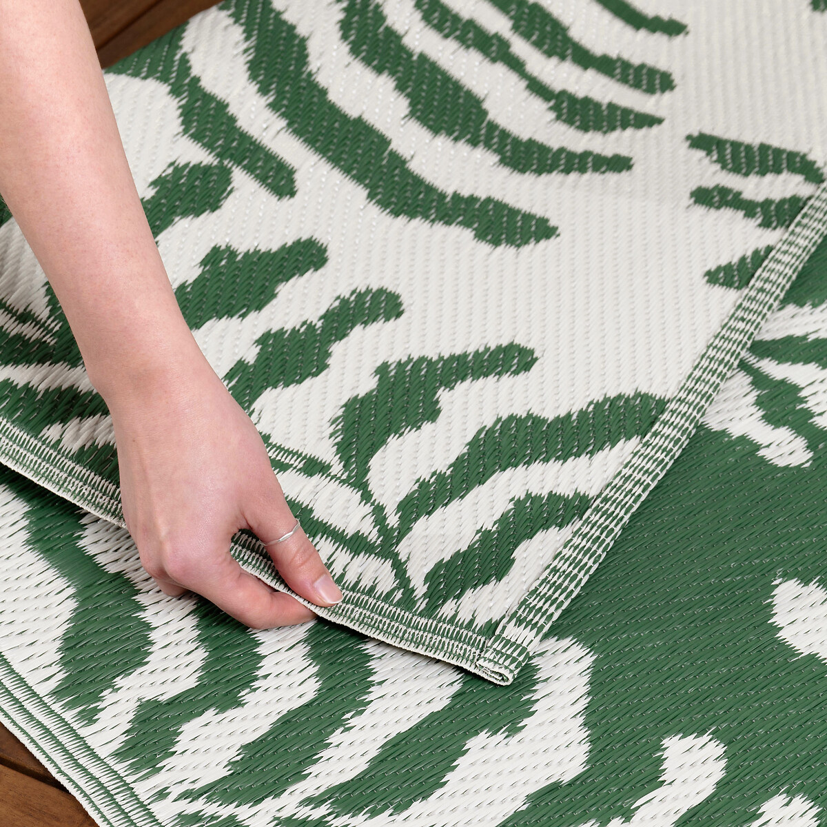 Tocorico Recycled Indoor/Outdoor Rug green, FURN.