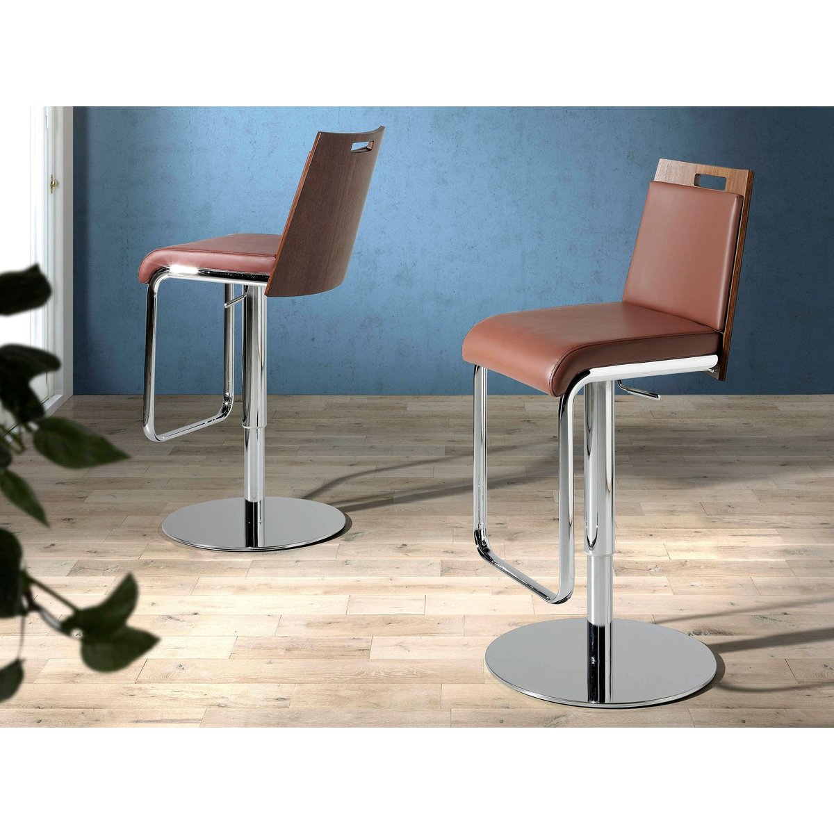 Tabouret en simili et acier chromé marron | noyer | acier, ANGEL CERDA