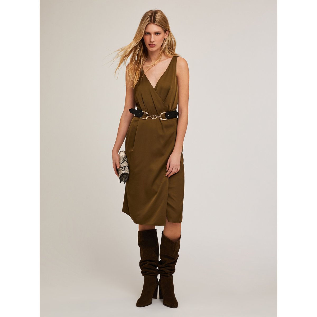 Robe courte en satin à encolure croisée verde militare, MOTIVI