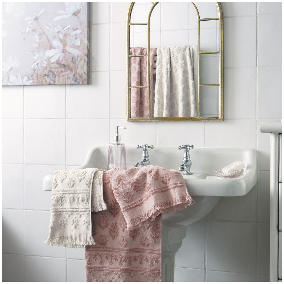 Serviette de bain rose, MATHILDE M