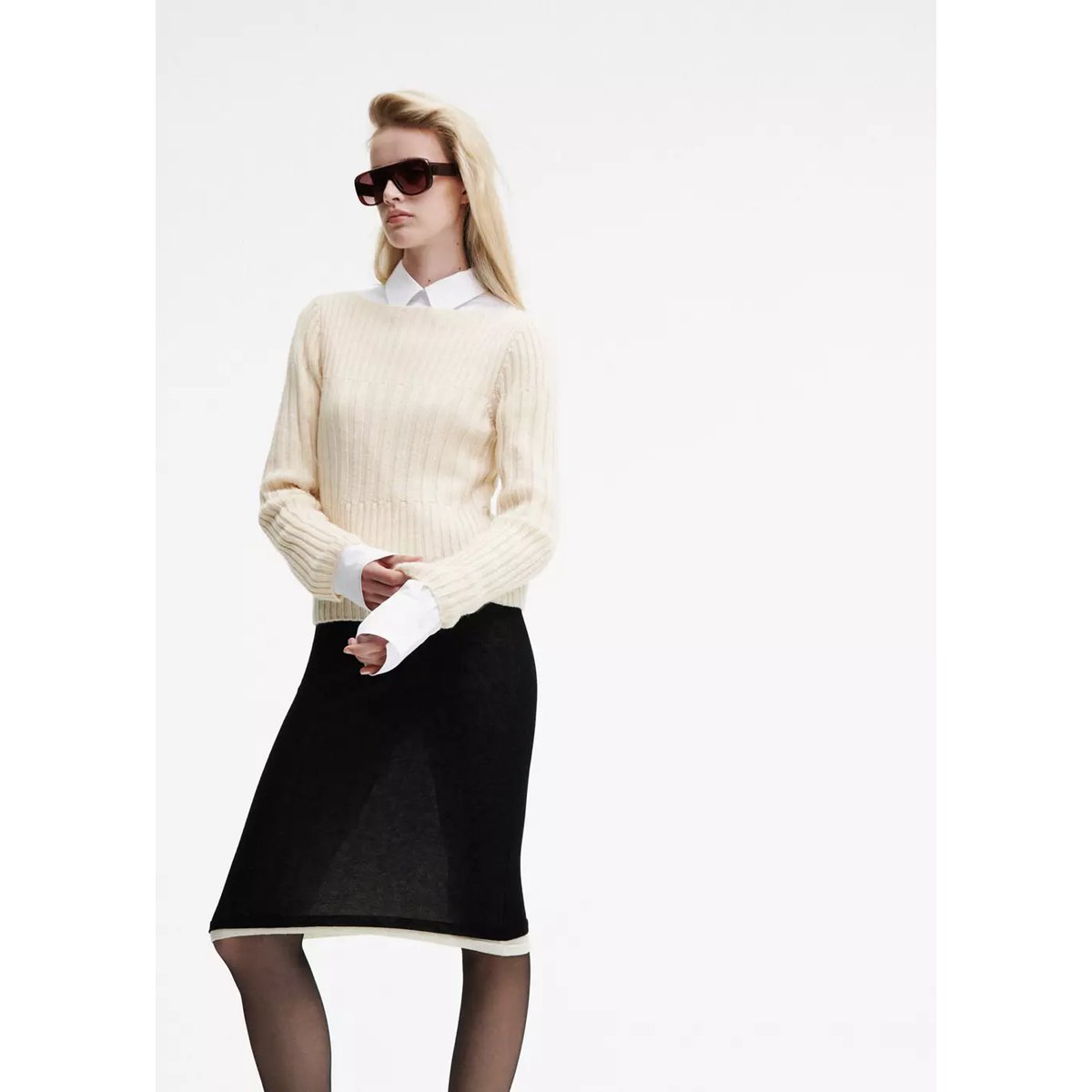 Pull-over à col montant en maille côtelée écru, MANGO