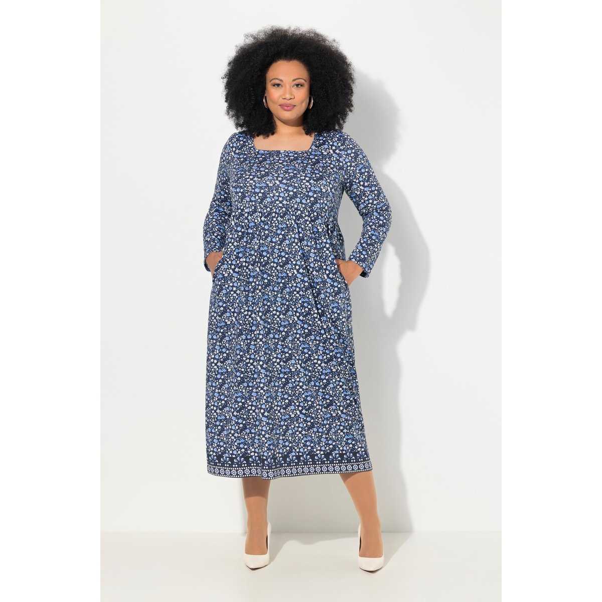 Robe en jersey avec poches marine, ULLA POPKEN