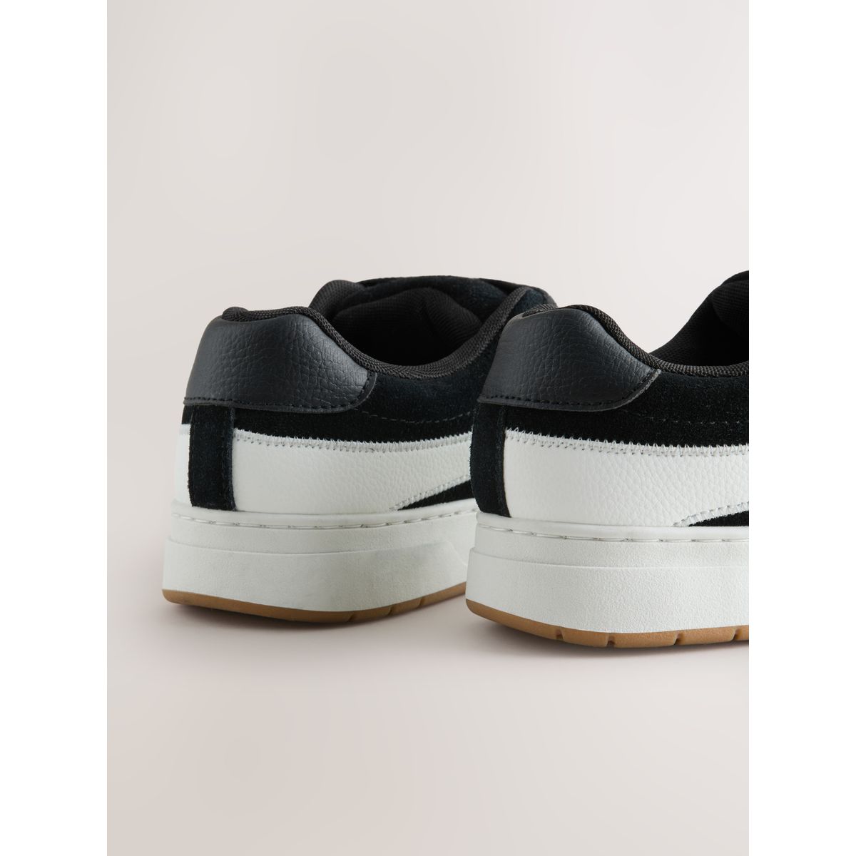 Baskets à lacets et rayures forever comfort® noir, NEXT