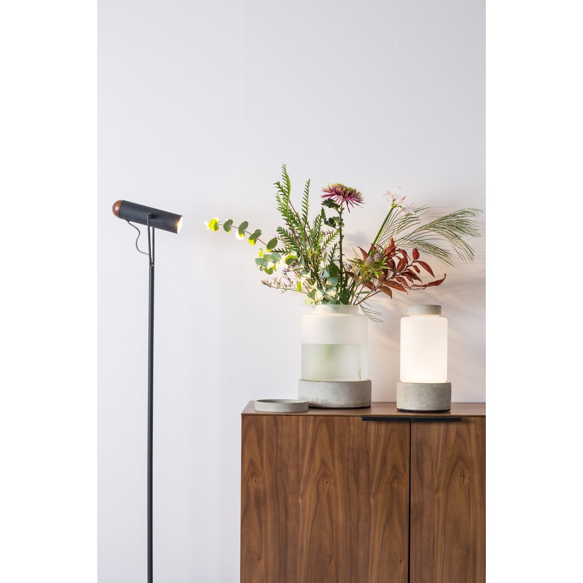 Lampe design en béton, REINA gris, ZUIVER