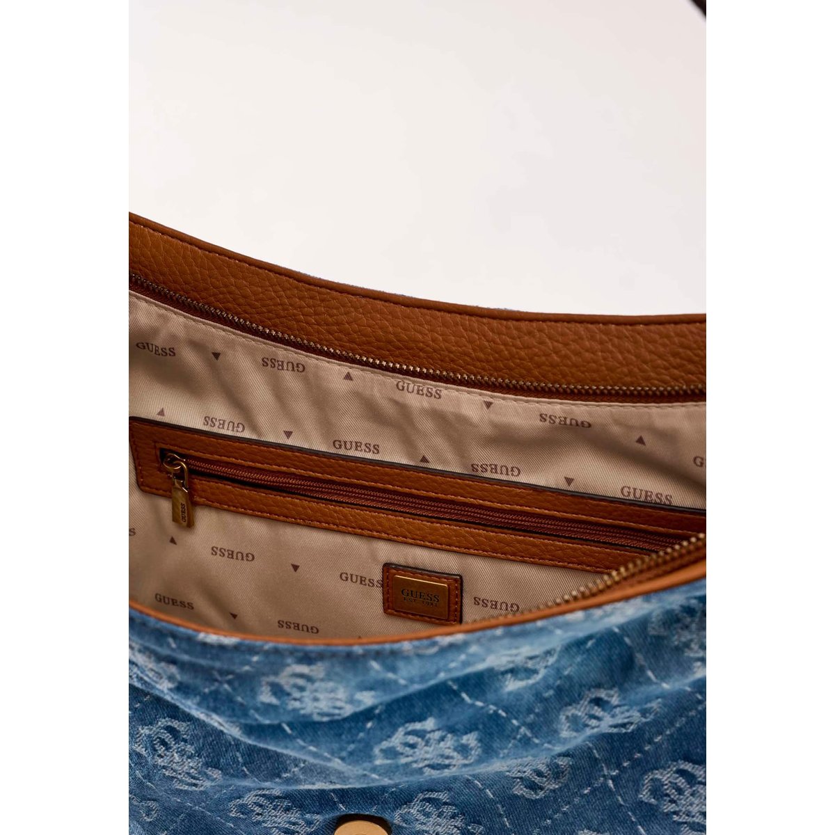 Grand Sac À Épaule Camden bleu clair, GUESS