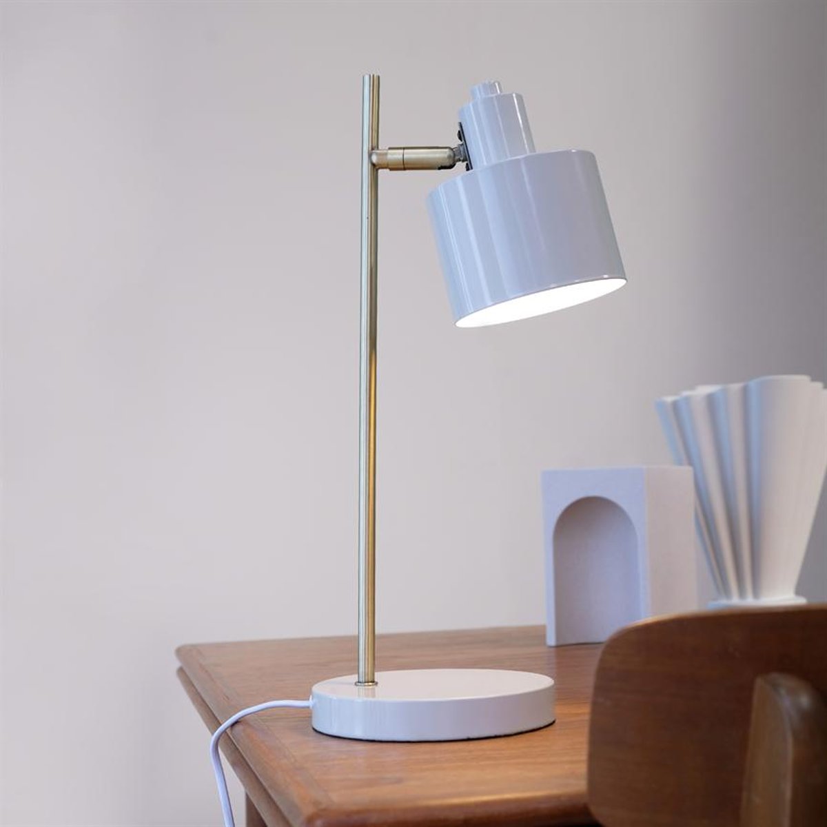 Lampe à poser en métal OCEAN gris, DYBERG LARSEN