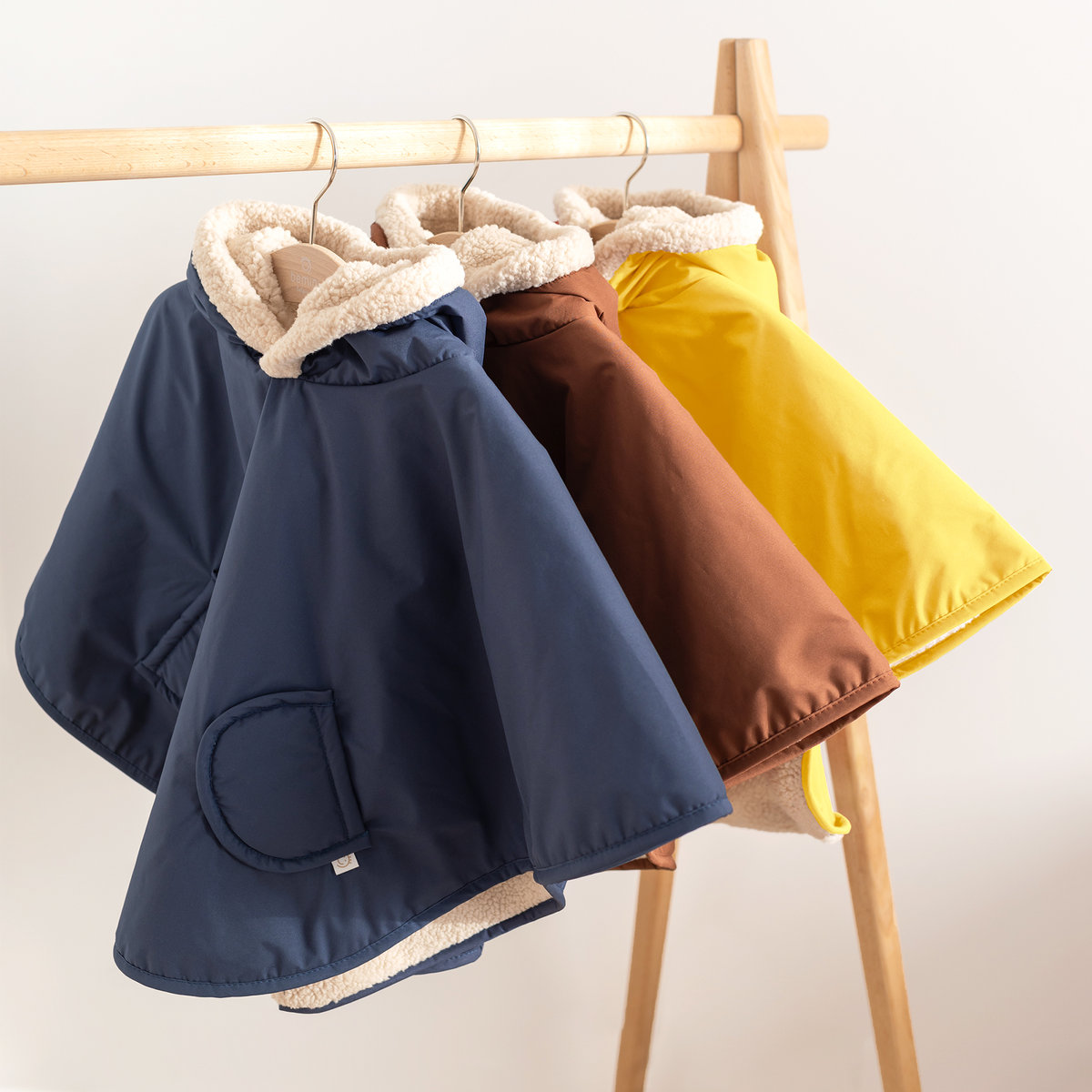 Poncho de voyage bébé pour siège auto - Au chaud sous la pluie navy, BEMINI