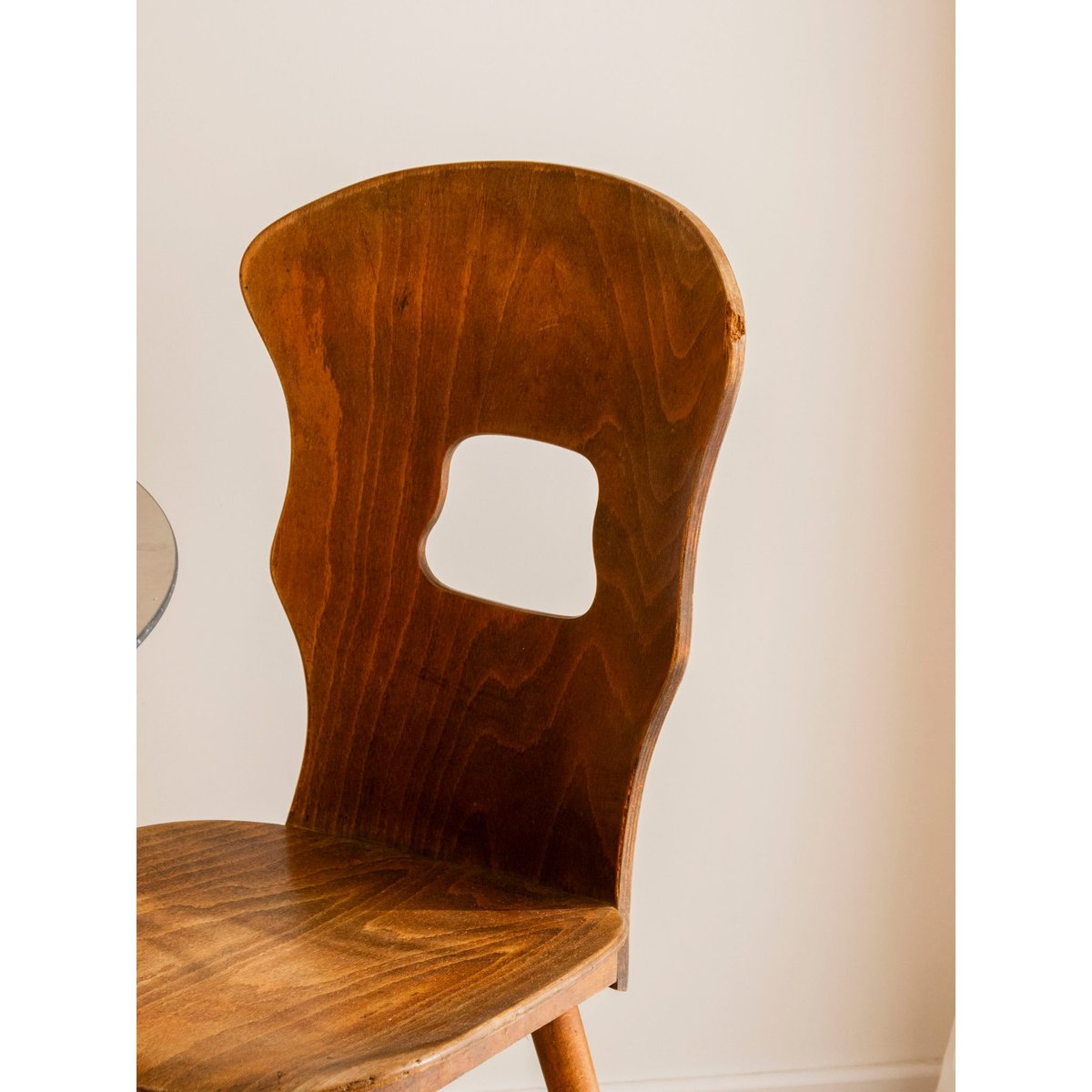 Chaise scandinave en teck Alma N°1941 - Bon état bois foncé, DEBONGOUT