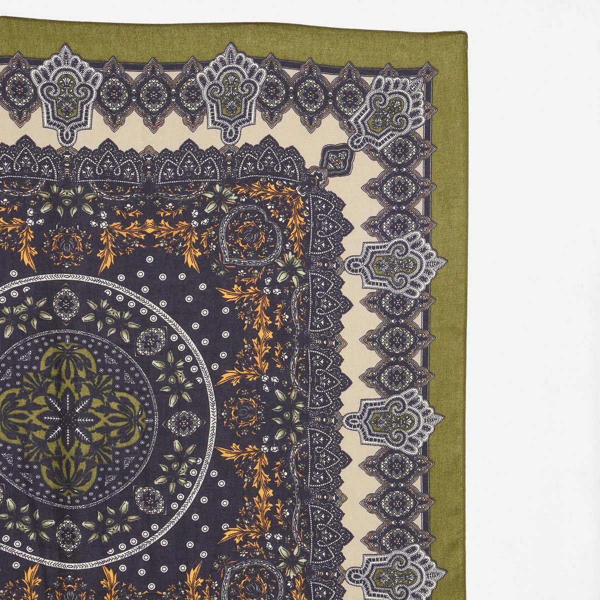 Foulard carré imprimé vert kaki, GRAIN DE MALICE