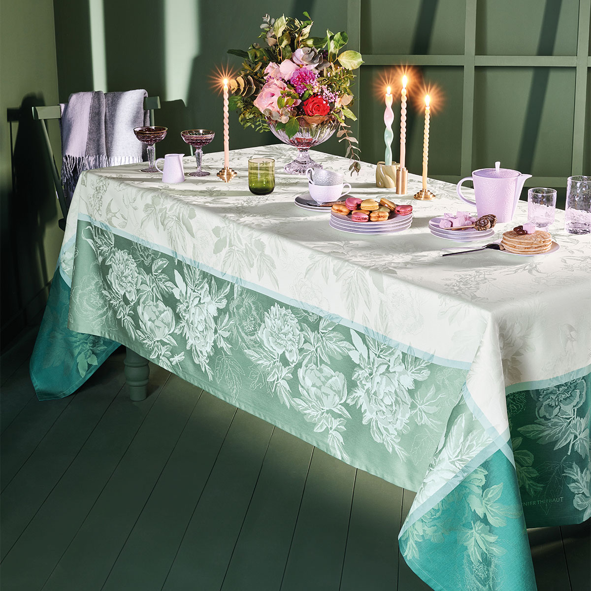 Nappe pur coton antitache JARDIN DE PIVOINES vert, GARNIER THIEBAUT