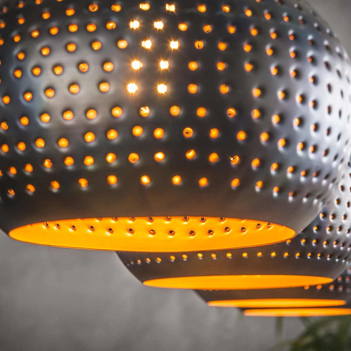 Suspension rétro en métal ajouté noir 4 lampes JAVA noir, PIER IMPORT