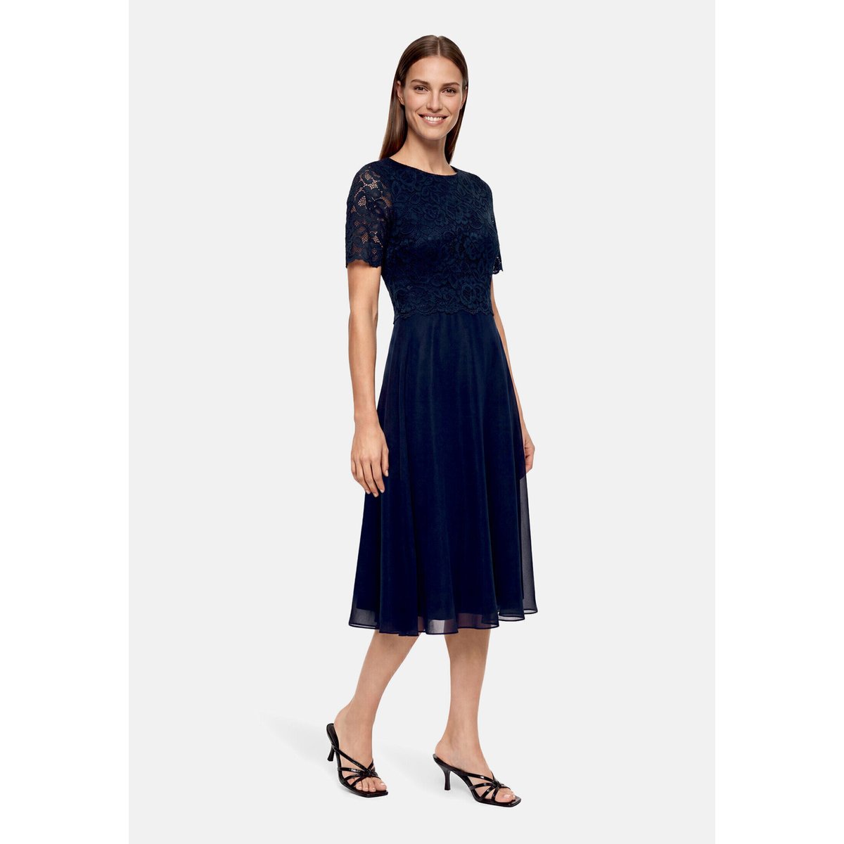 Robe de cocktail en dentelle night sky, VERA MONT