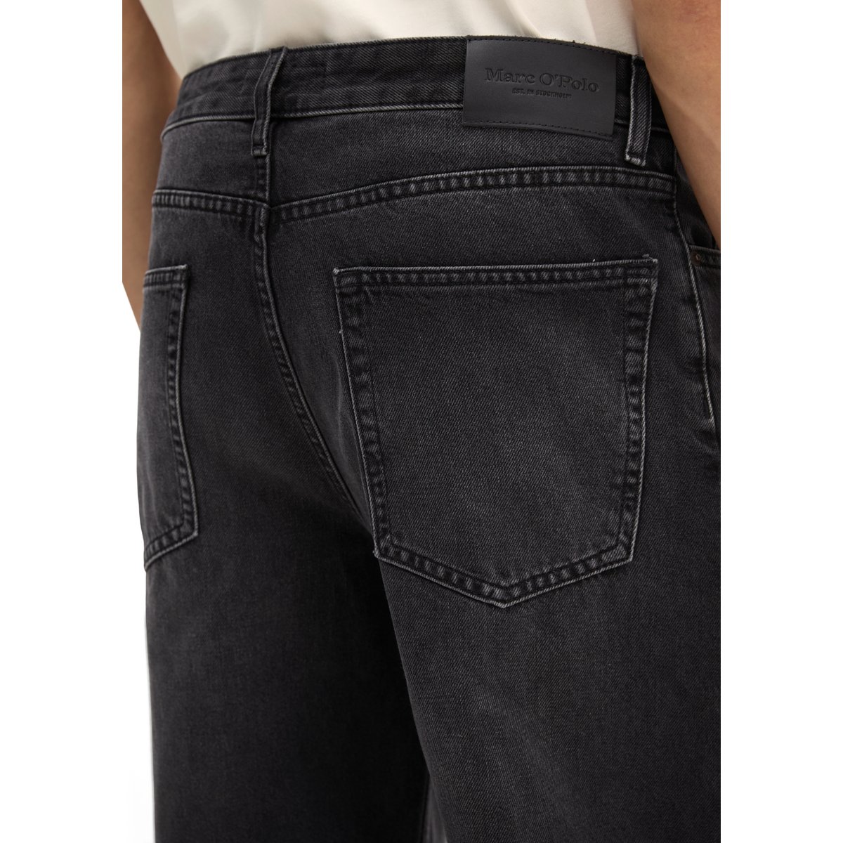 Jeans modèle Tammo relaxed en coton biologique certifié gris, MARC O'POLO