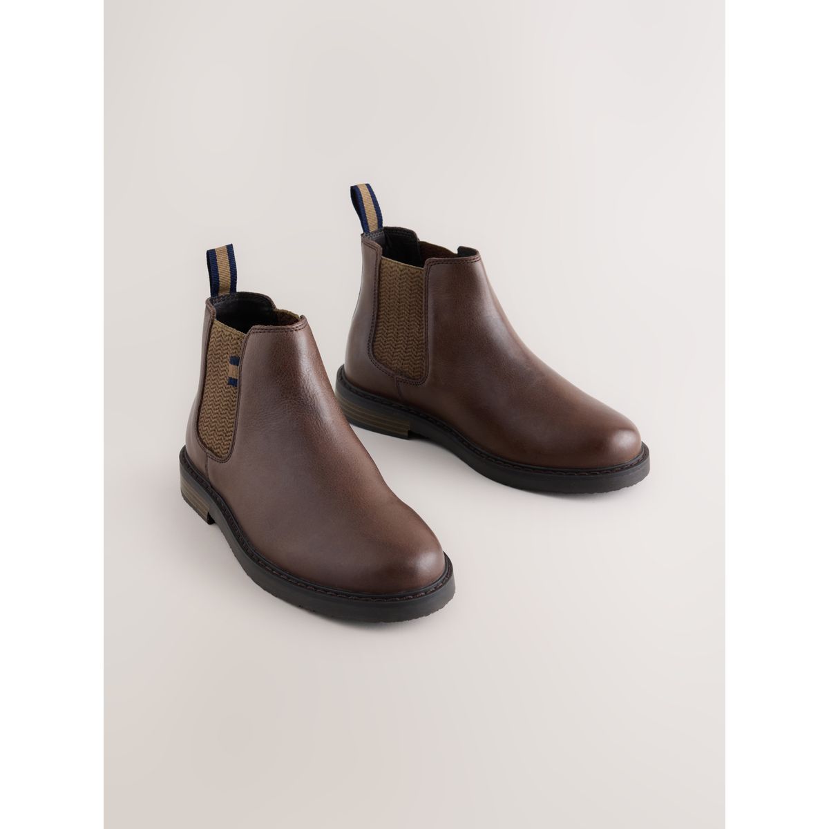 Bottes chelsea en cuir marron chocolat, NEXT