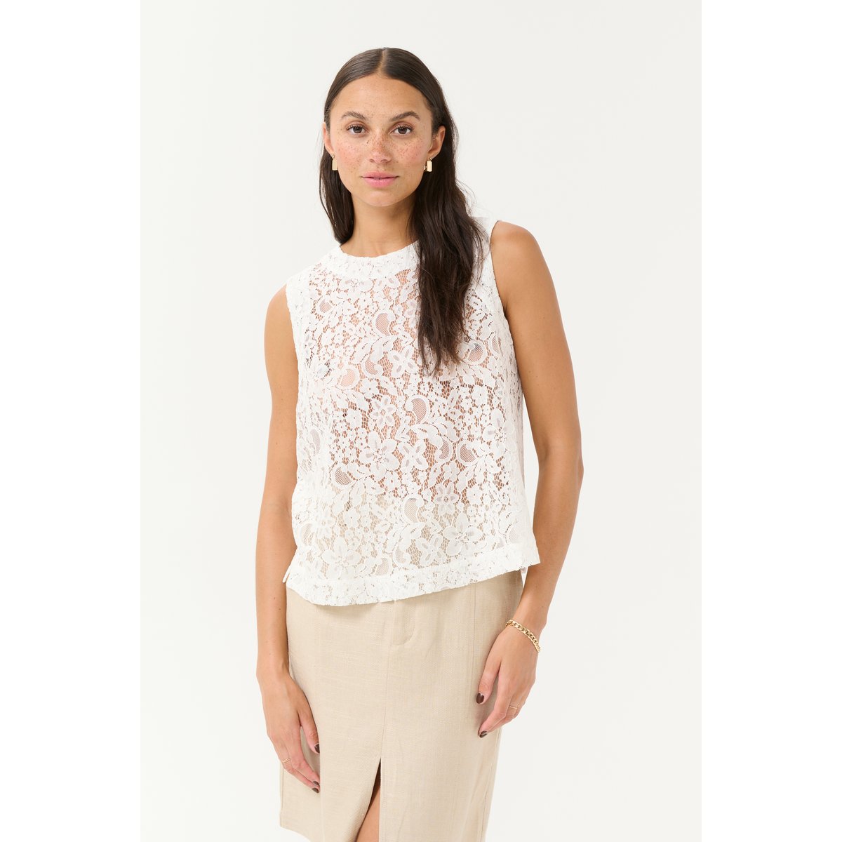 Sleeveless blouse blanc chalk, KAFFE